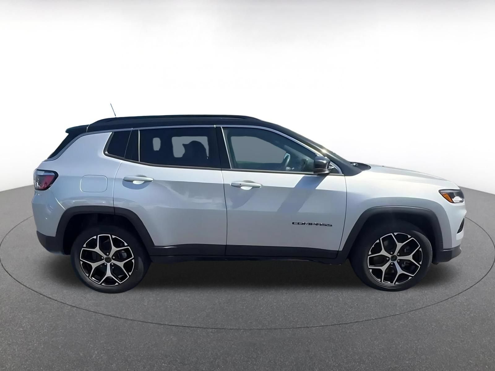 Thumbnail: 2025 Jeep Compass - 15
