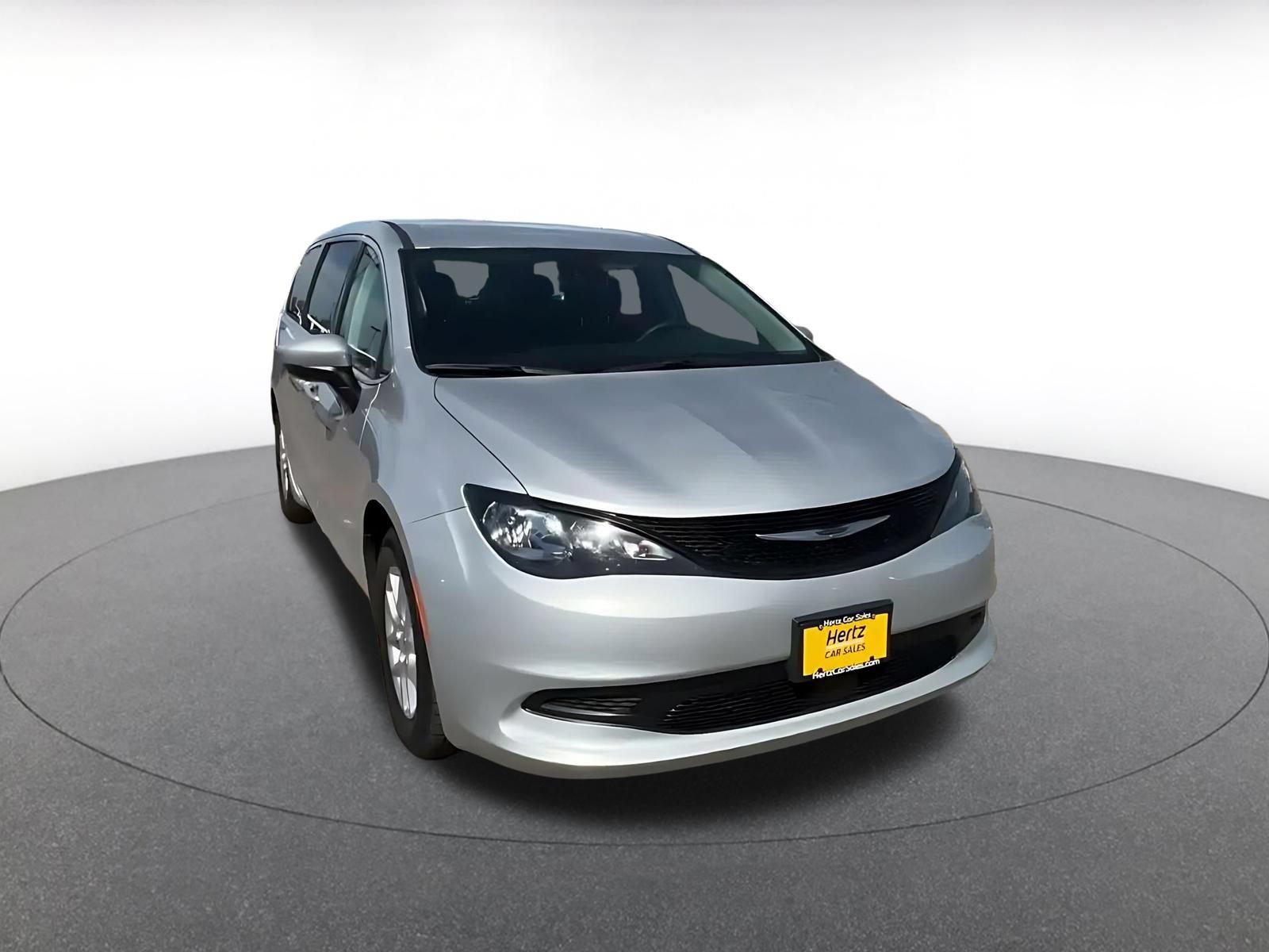 Thumbnail: 2023 Chrysler Voyager - 3
