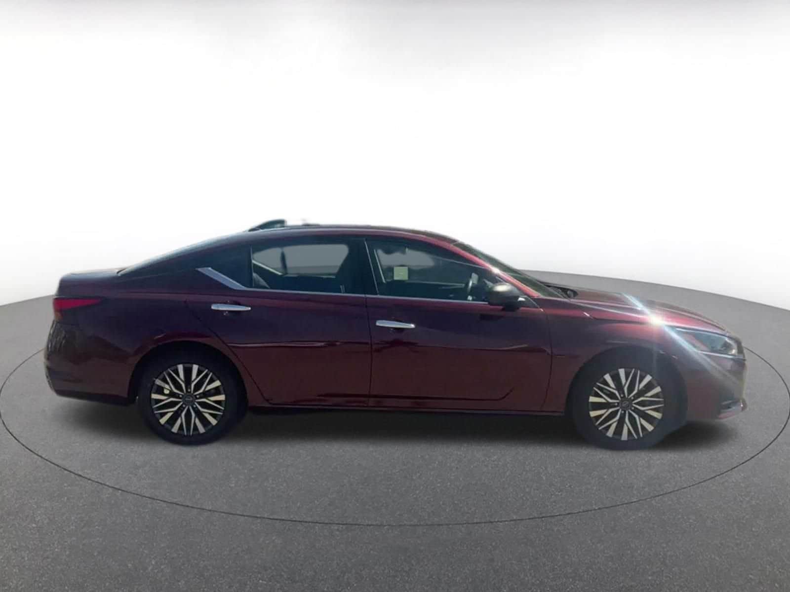 Thumbnail: 2025 Nissan Altima - 15