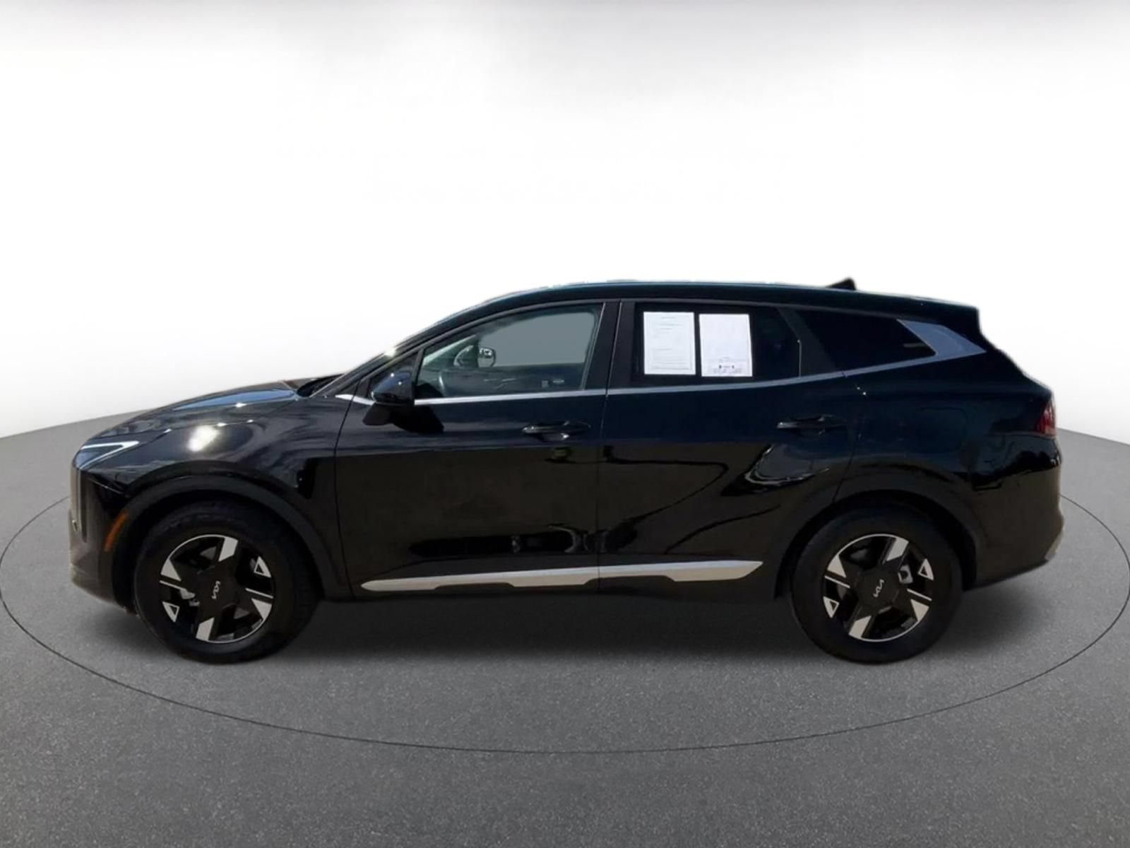 Thumbnail: 2026 Kia Sportage - 8