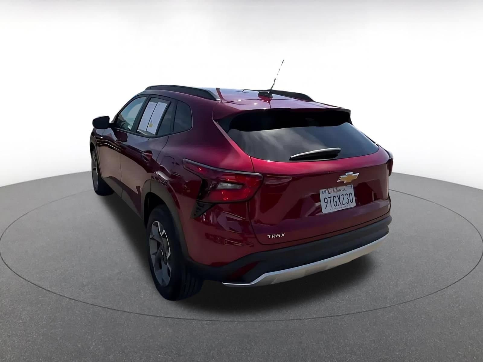 Thumbnail: 2025 Chevrolet Trax - 10