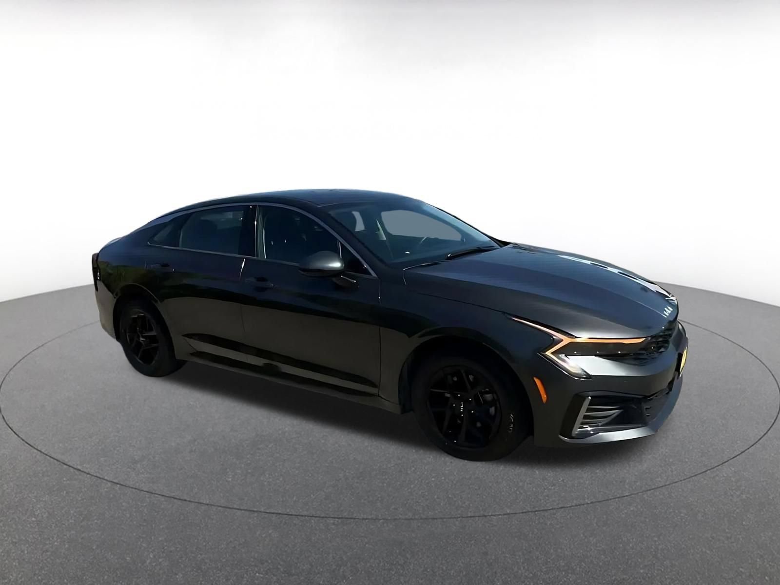 Thumbnail: 2025 Kia K5 - 2