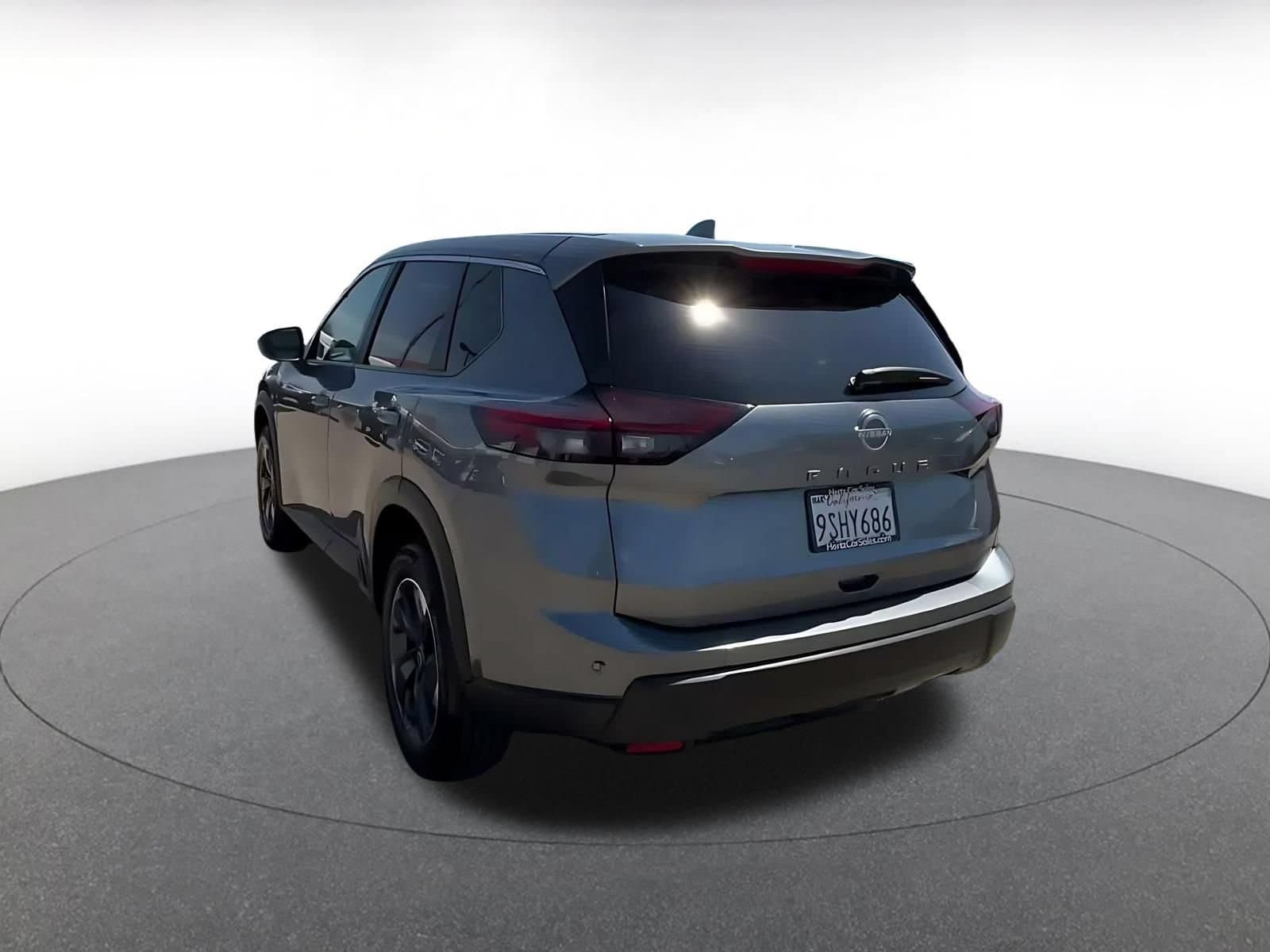 Thumbnail: 2025 Nissan Rogue - 10