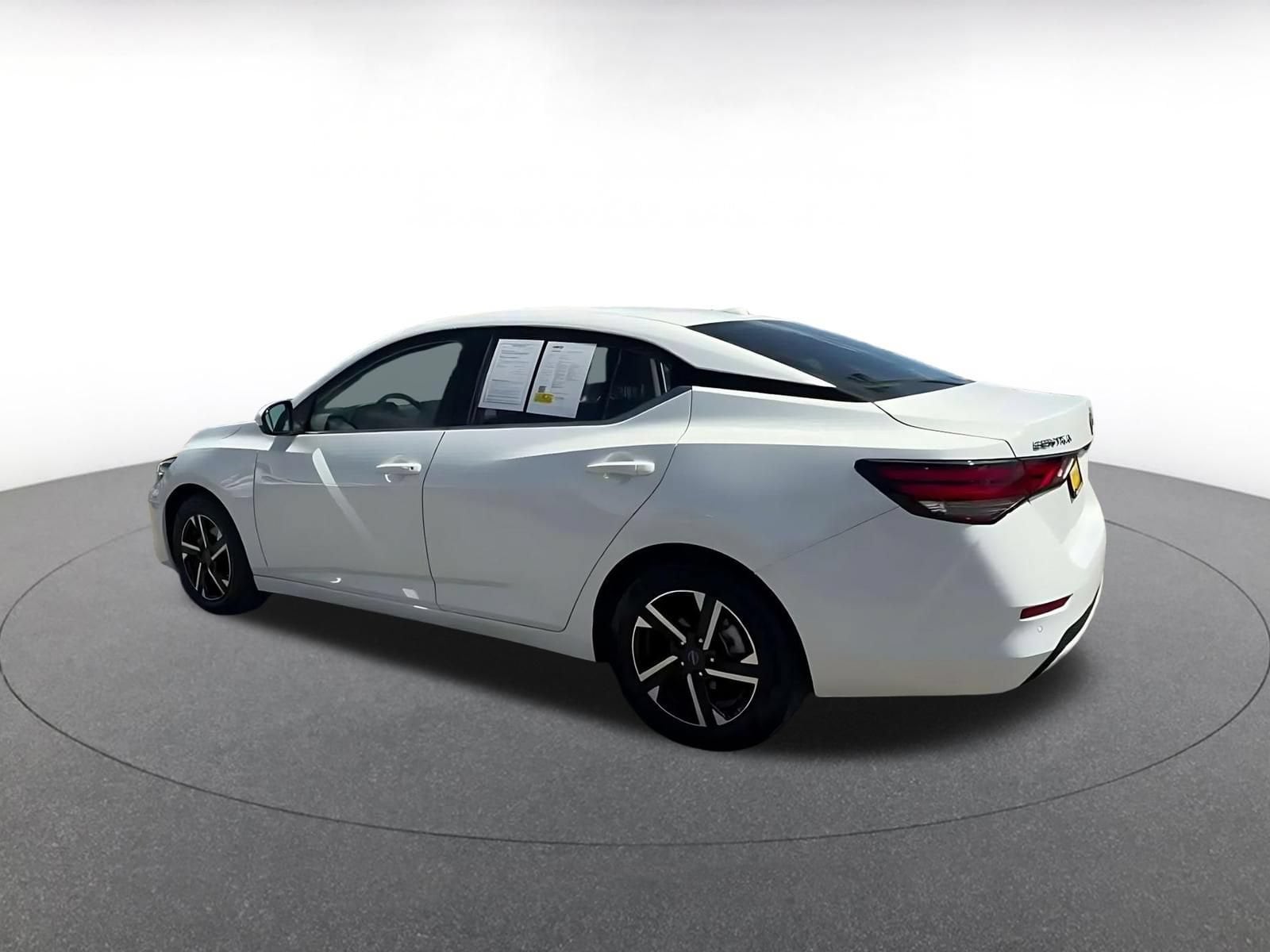 Thumbnail: 2025 Nissan Sentra - 9