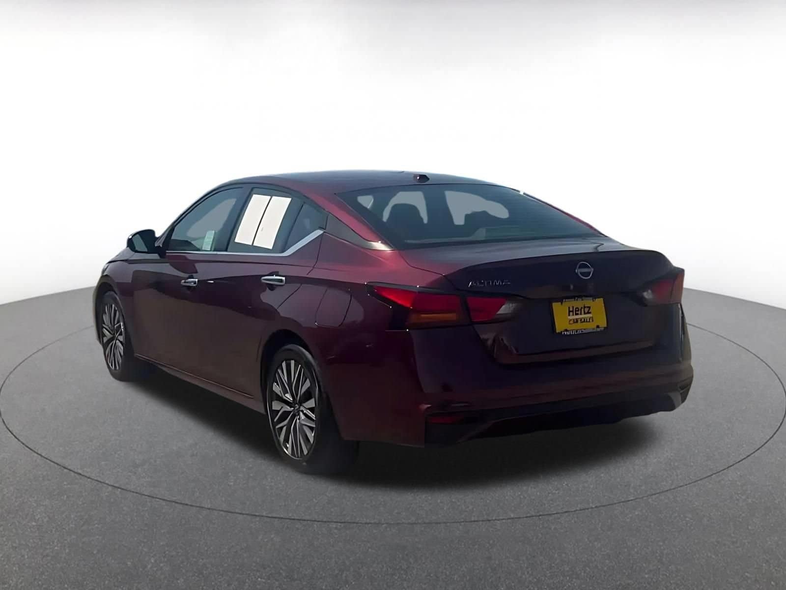 Thumbnail: 2025 Nissan Altima - 10
