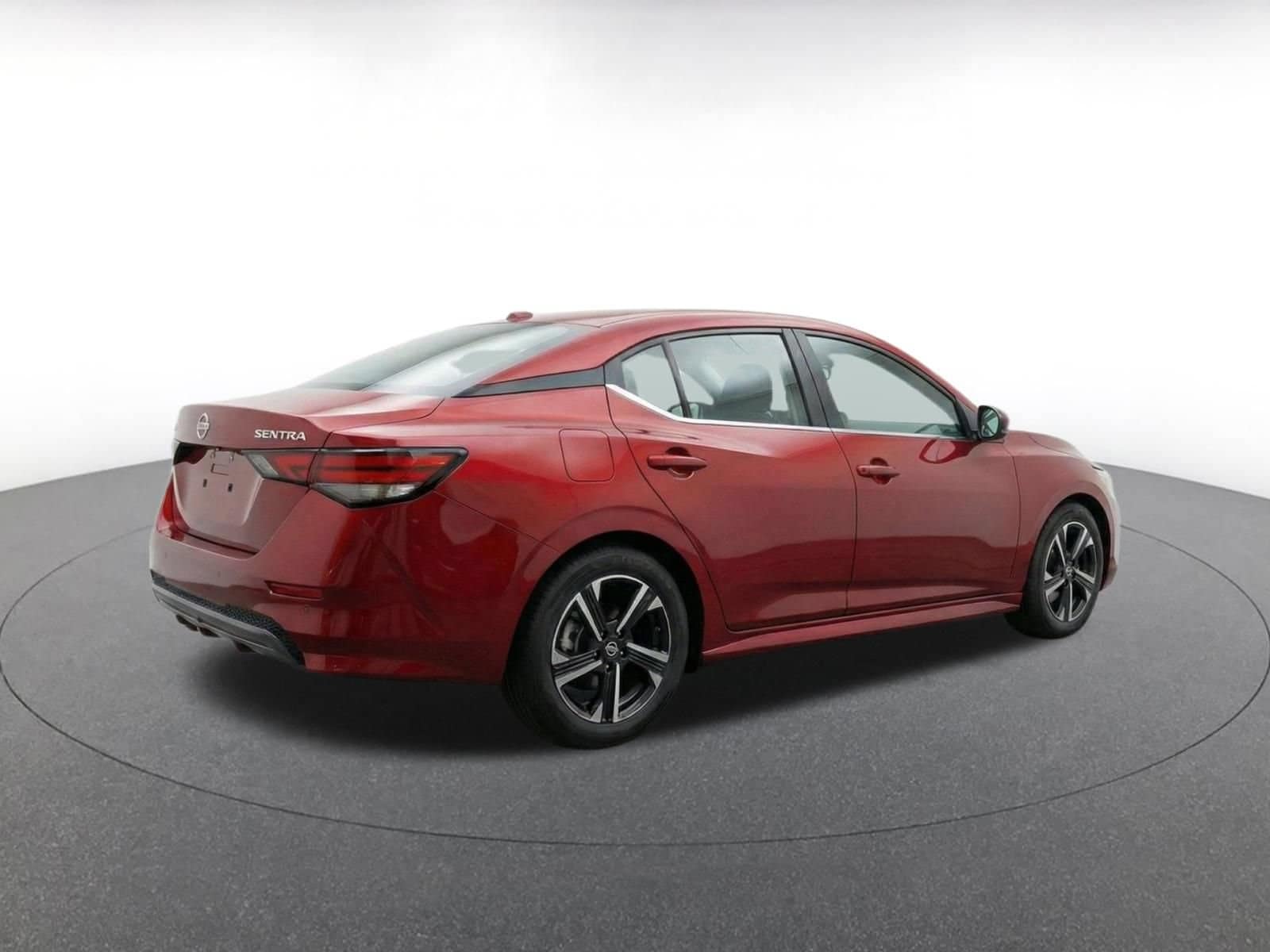 Thumbnail: 2025 Nissan Sentra - 10