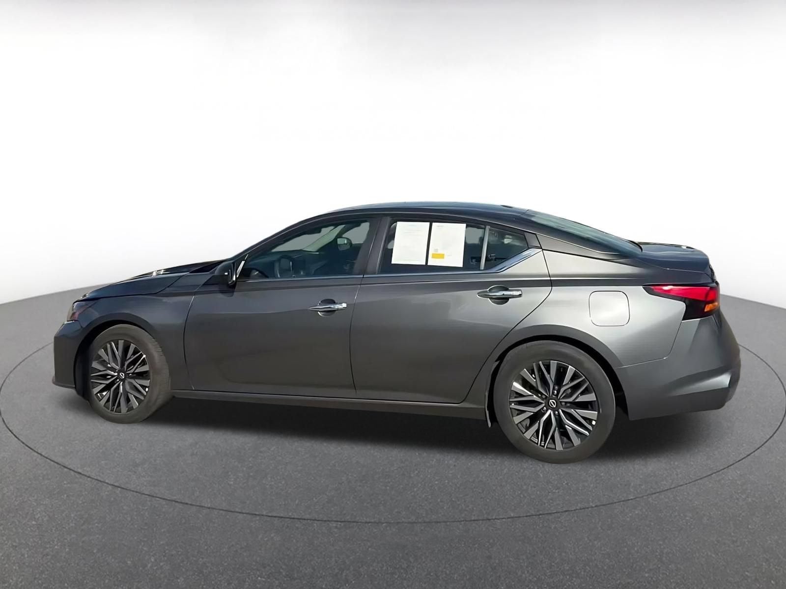 Thumbnail: 2025 Nissan Altima - 8