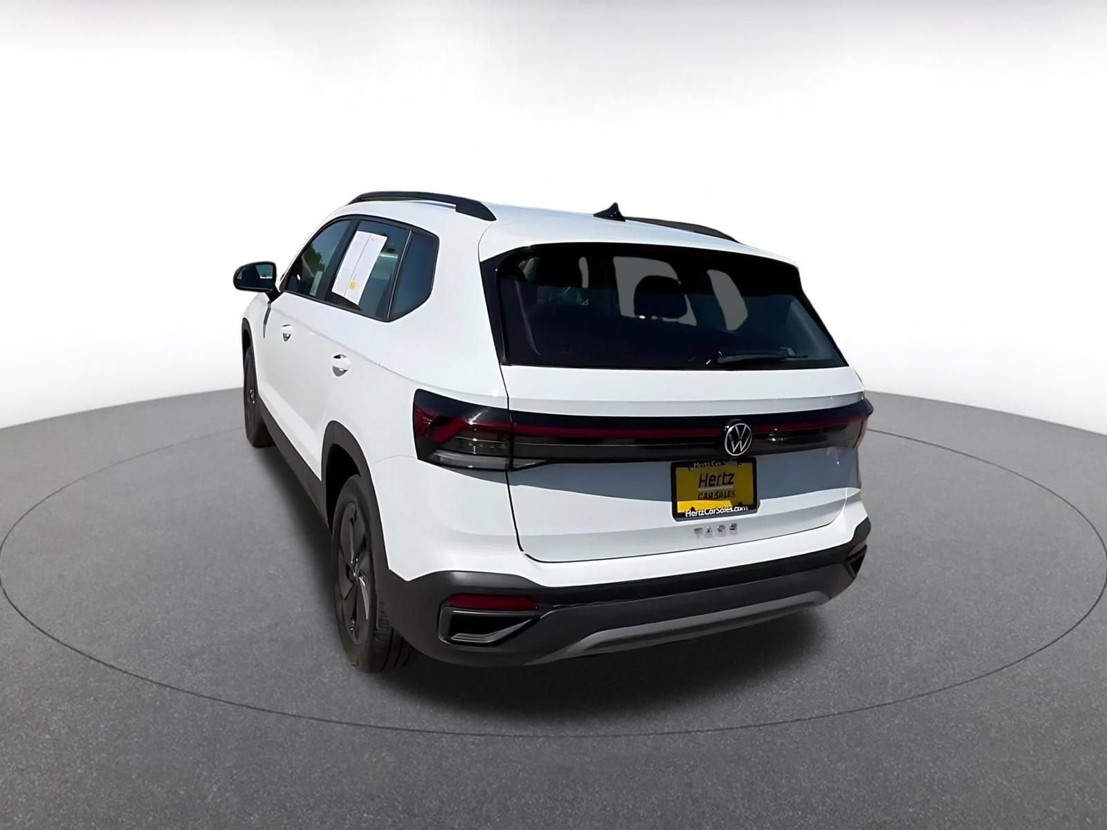 Thumbnail: 2026 Volkswagen Taos - 10