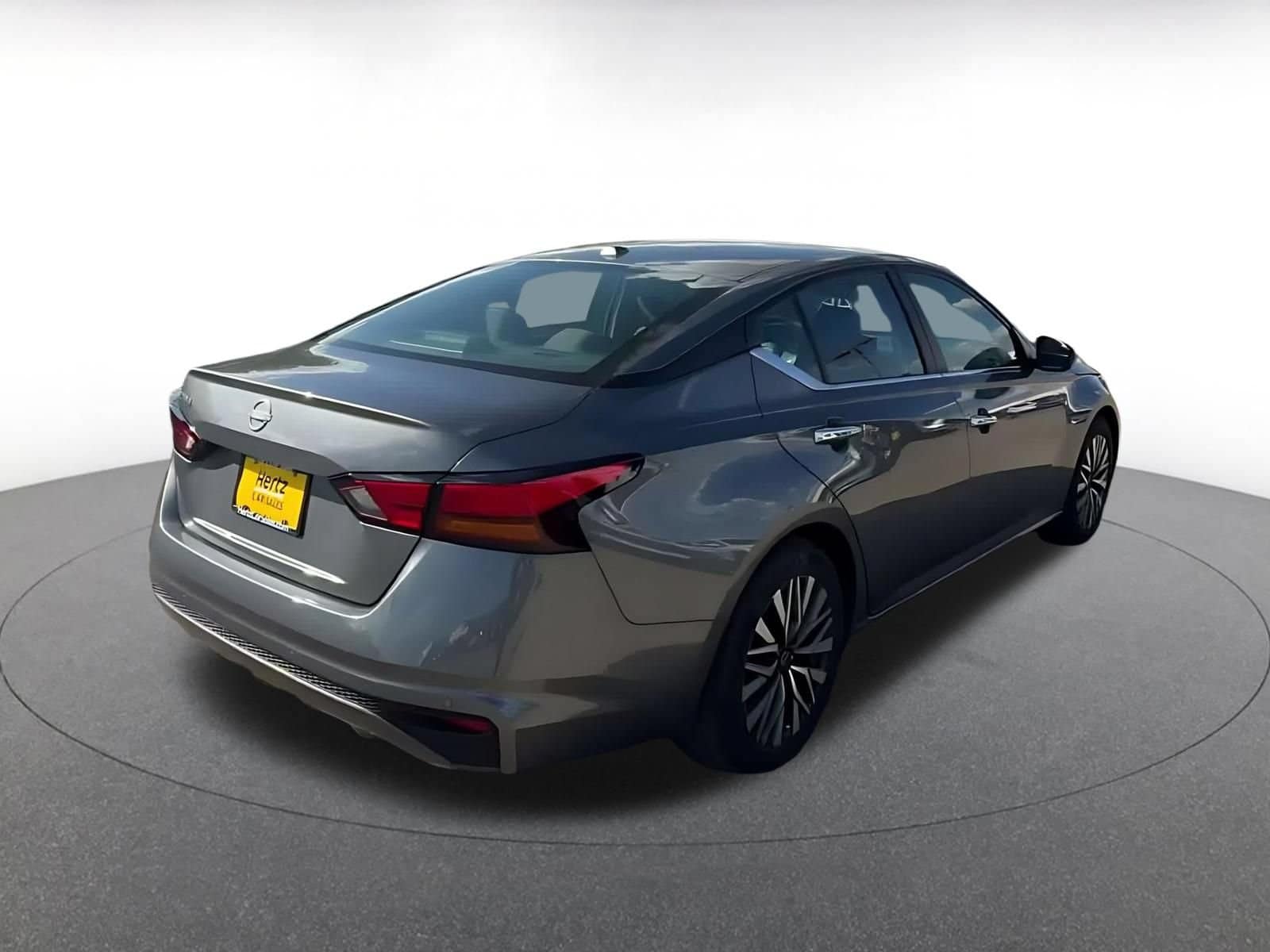 Thumbnail: 2025 Nissan Altima - 12