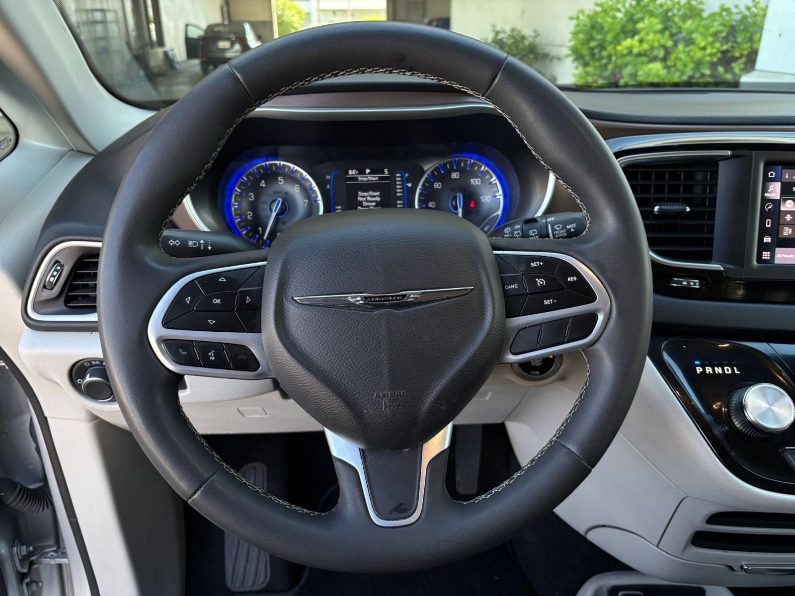 Thumbnail: 2023 Chrysler Voyager - 29