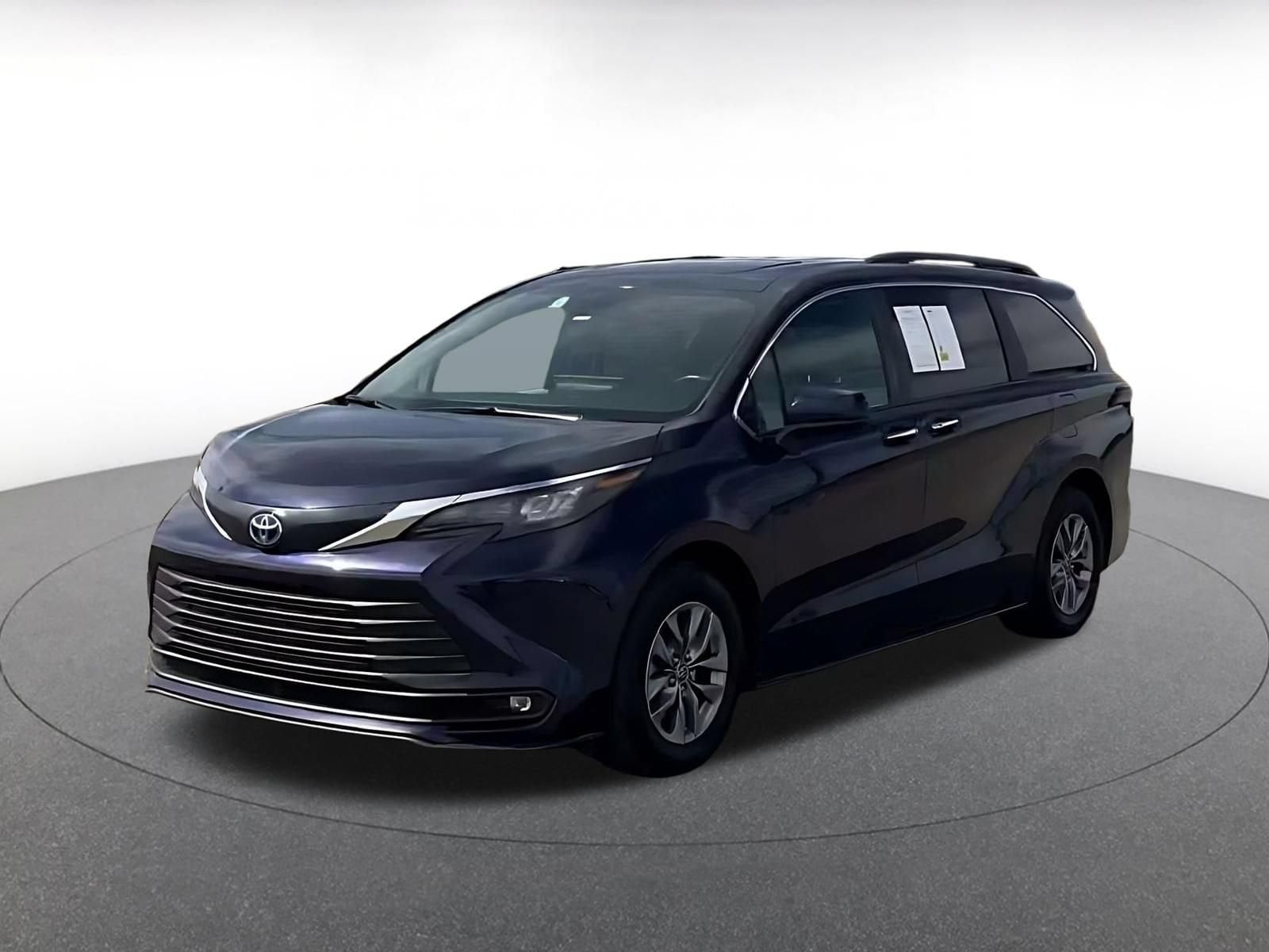 Thumbnail: 2025 Toyota Sienna - 6