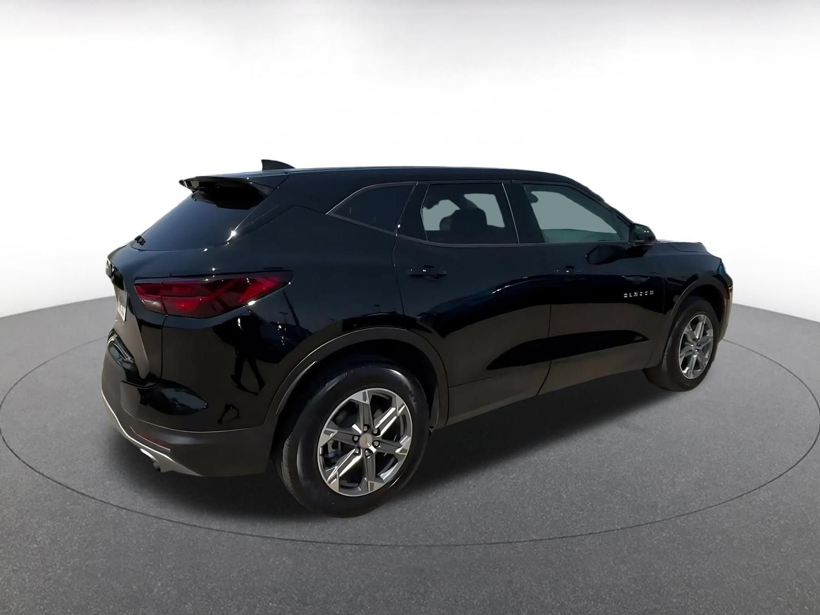 Thumbnail: 2026 Chevrolet Blazer - 13