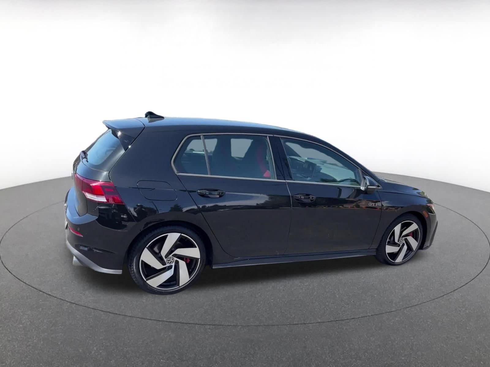 Thumbnail: 2026 Volkswagen Golf - 14