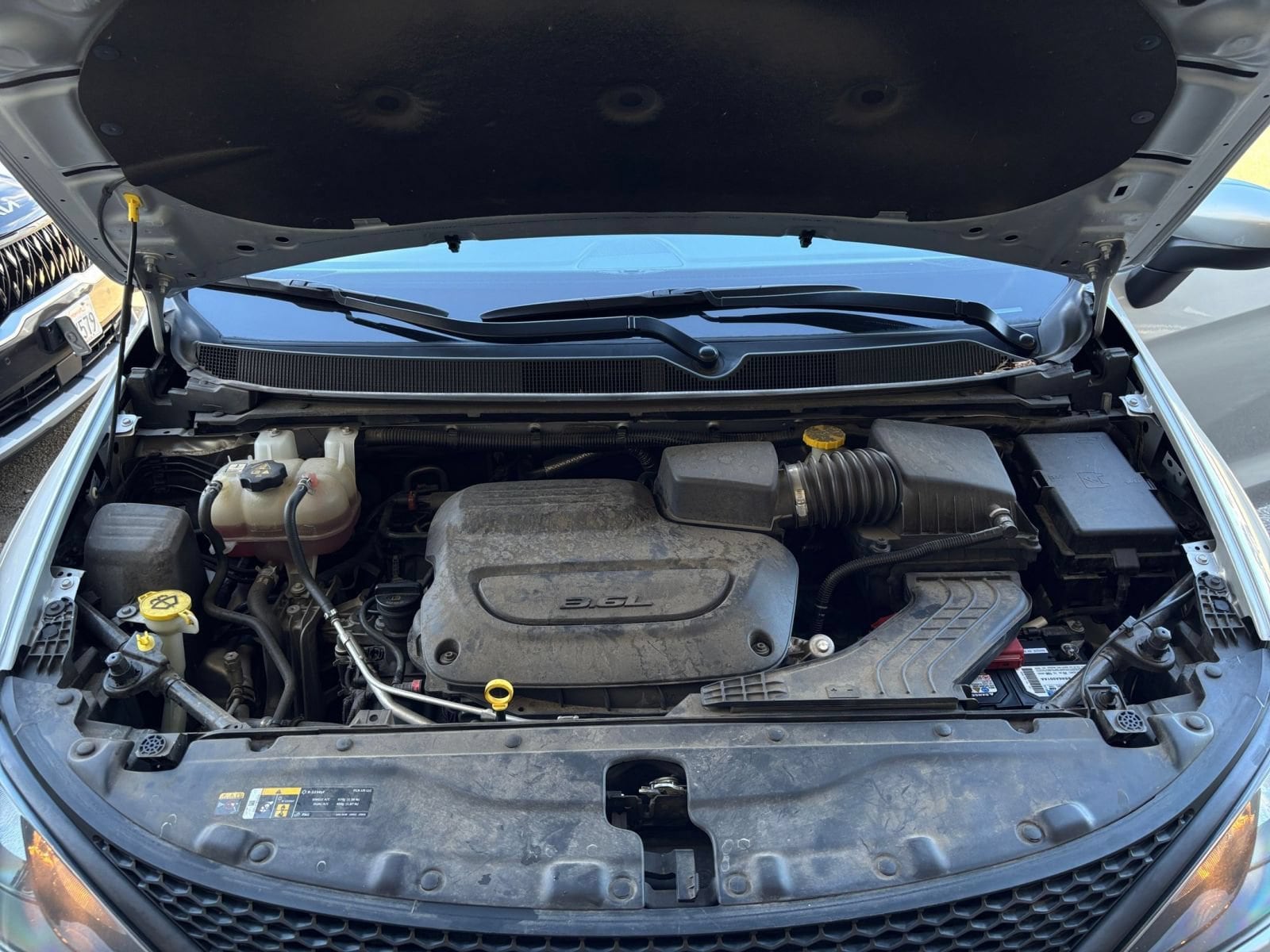Thumbnail: 2023 Chrysler Voyager - 34
