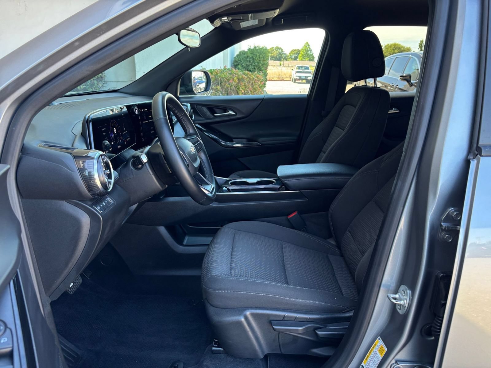 Thumbnail: 2025 Chevrolet Equinox - 26
