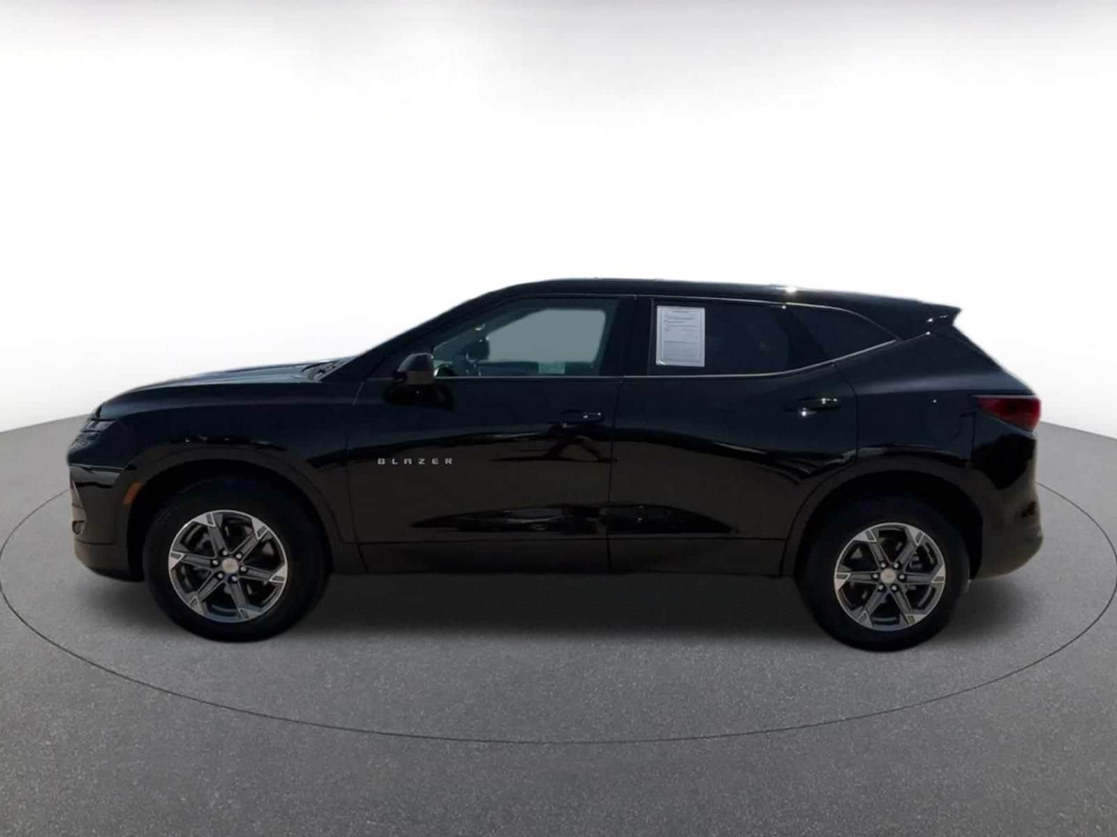Thumbnail: 2026 Chevrolet Blazer - 8