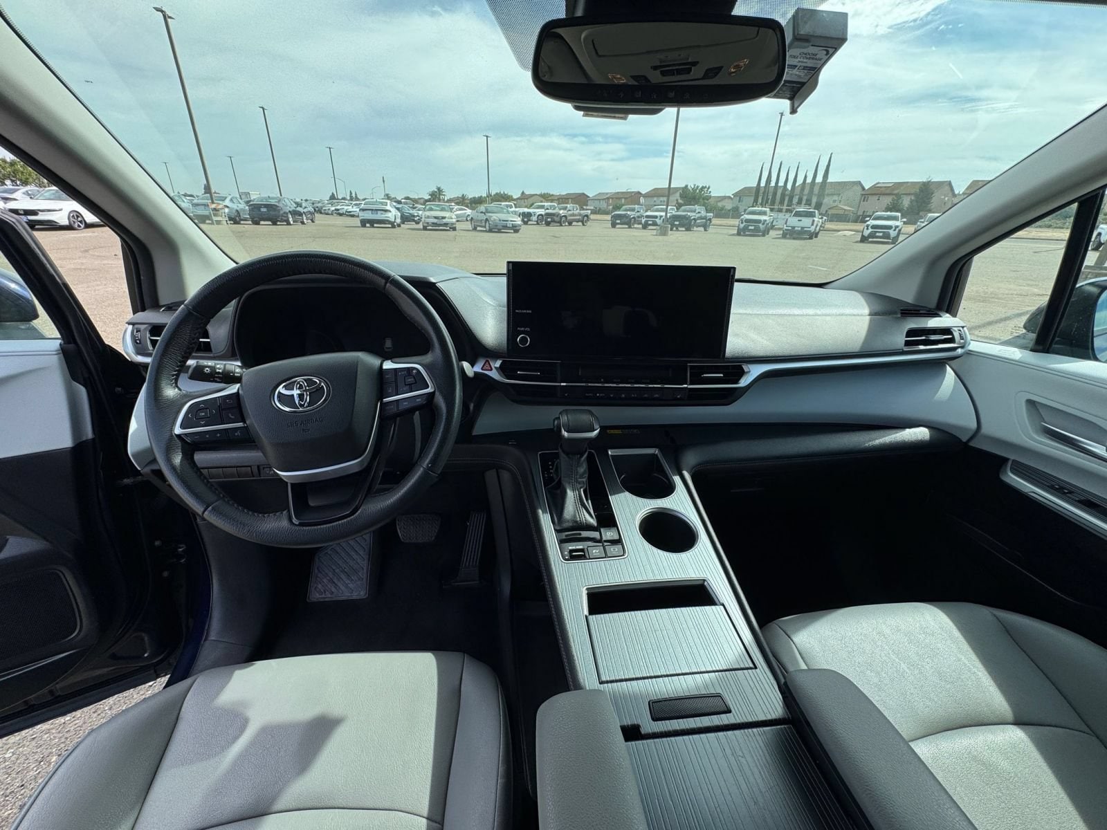 Thumbnail: 2025 Toyota Sienna - 34