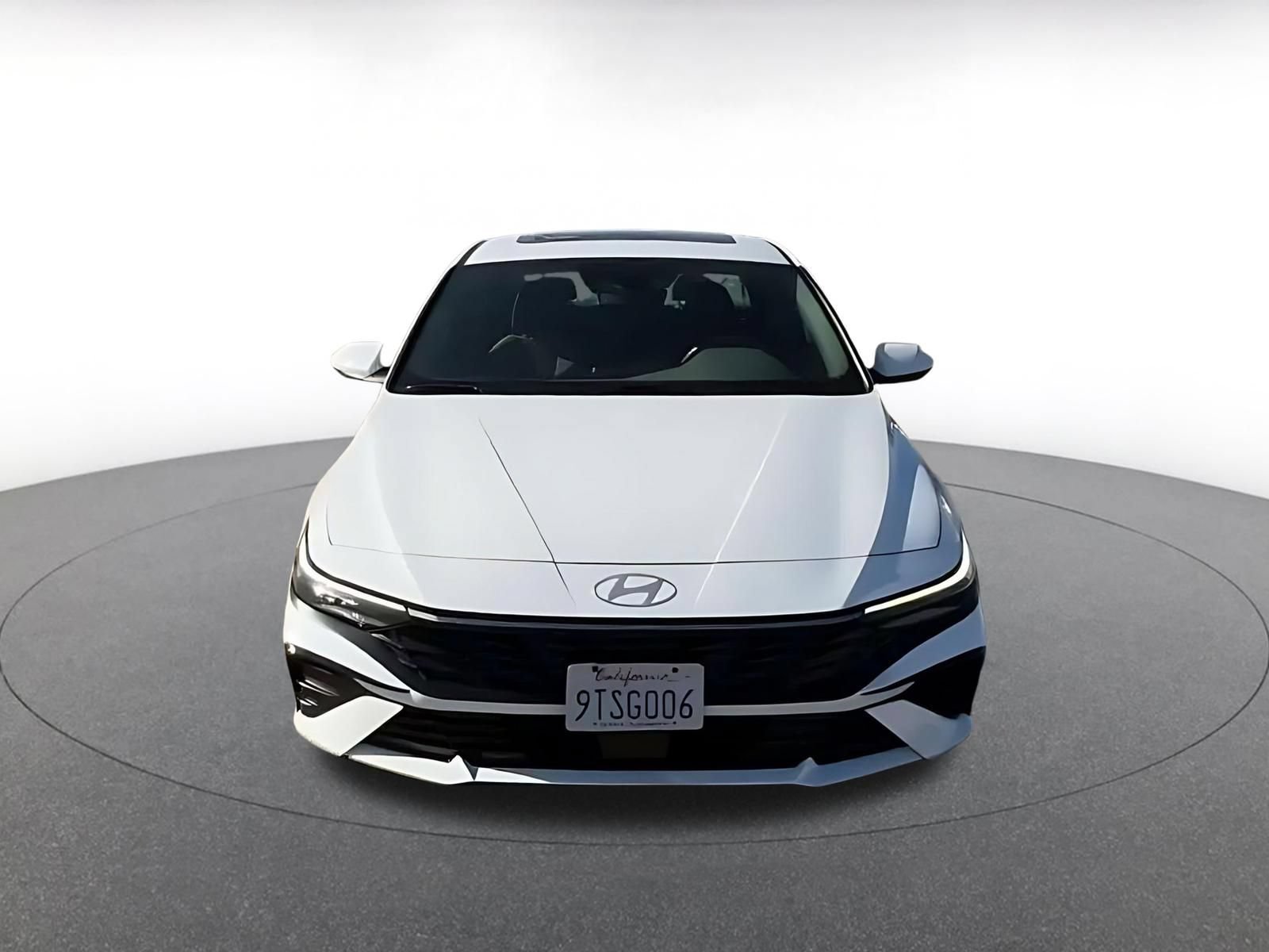 Thumbnail: 2025 Hyundai Elantra - 4