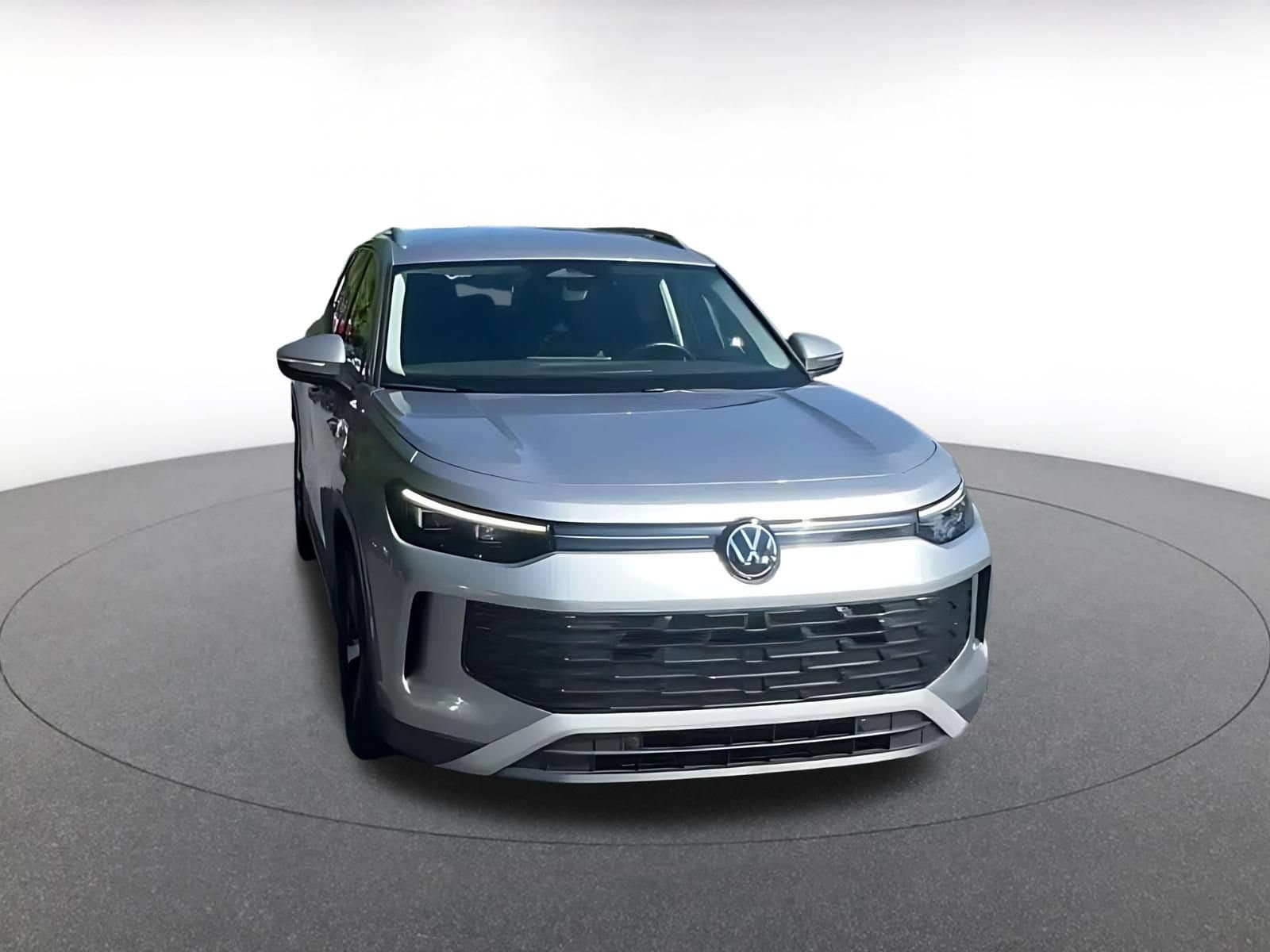 Thumbnail: 2026 Volkswagen Tiguan - 3