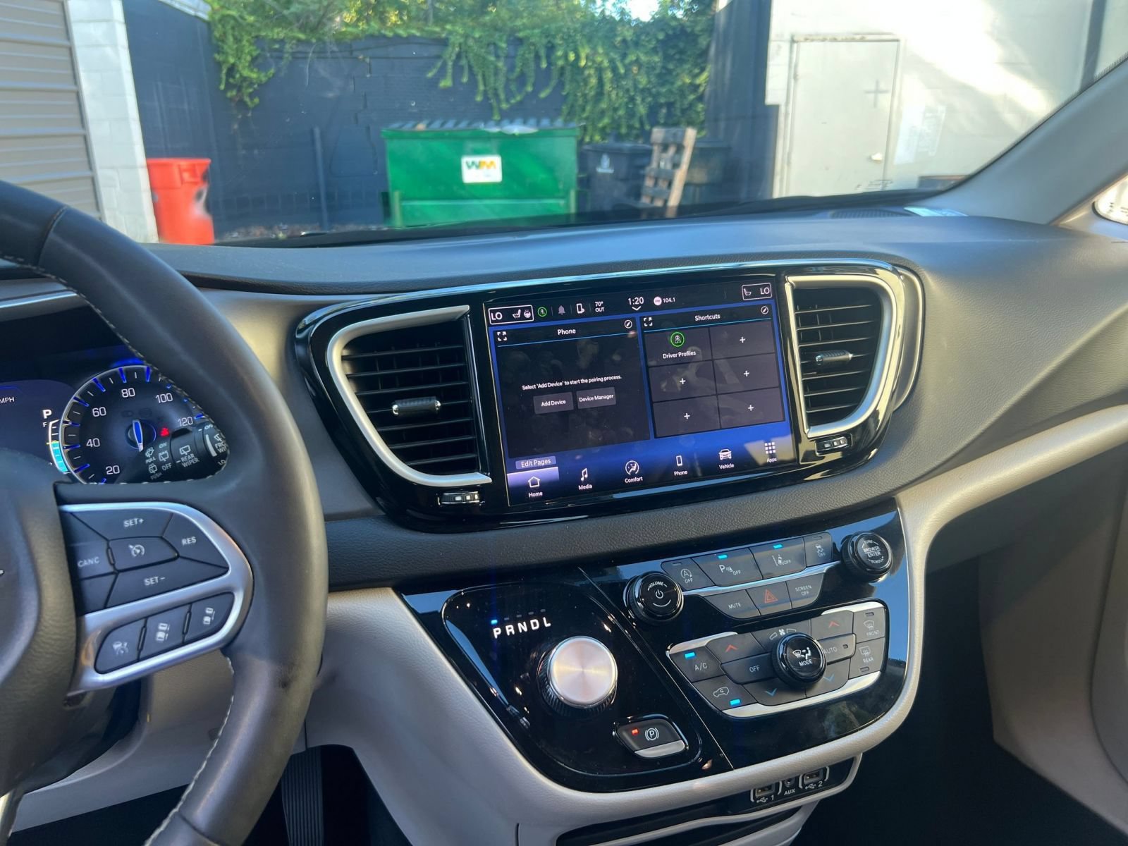 Thumbnail: 2024 Chrysler Pacifica - 18