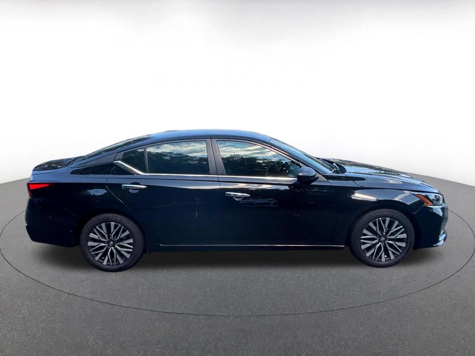 Thumbnail: 2025 Nissan Altima - 22