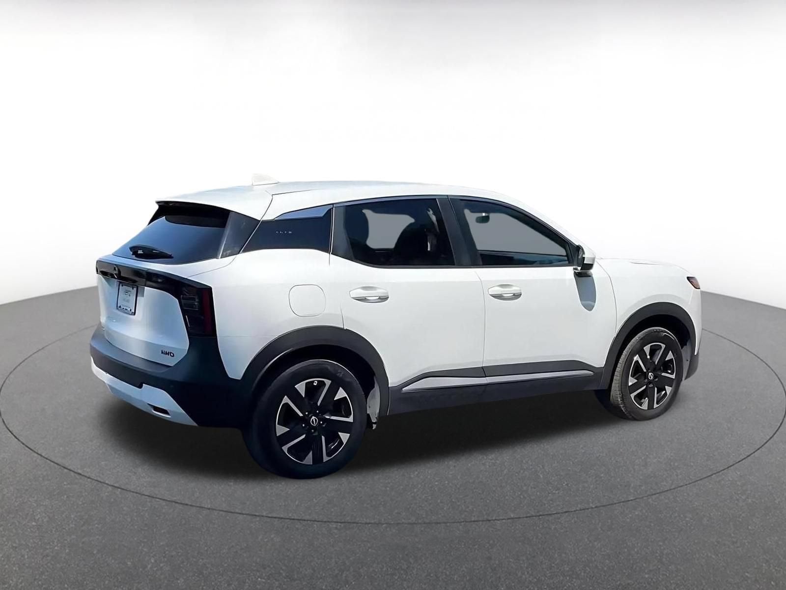 Thumbnail: 2025 Nissan Kicks - 13