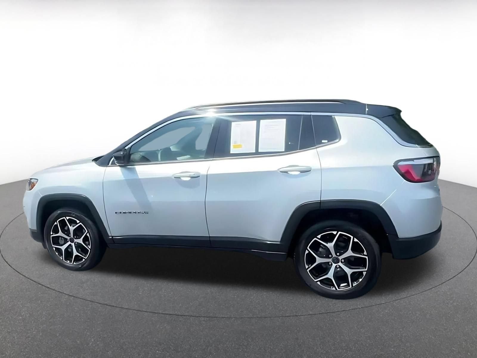 Thumbnail: 2025 Jeep Compass - 8