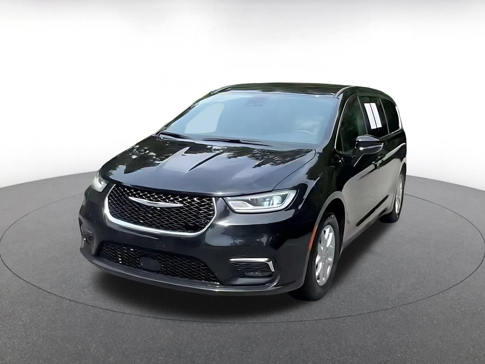 Thumbnail: 2025 Chrysler Pacifica - 6