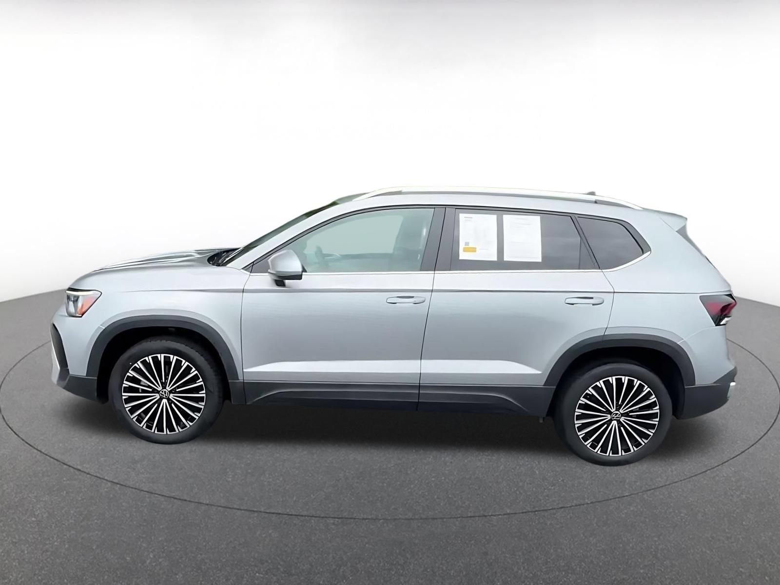 Thumbnail: 2026 Volkswagen Taos - 8