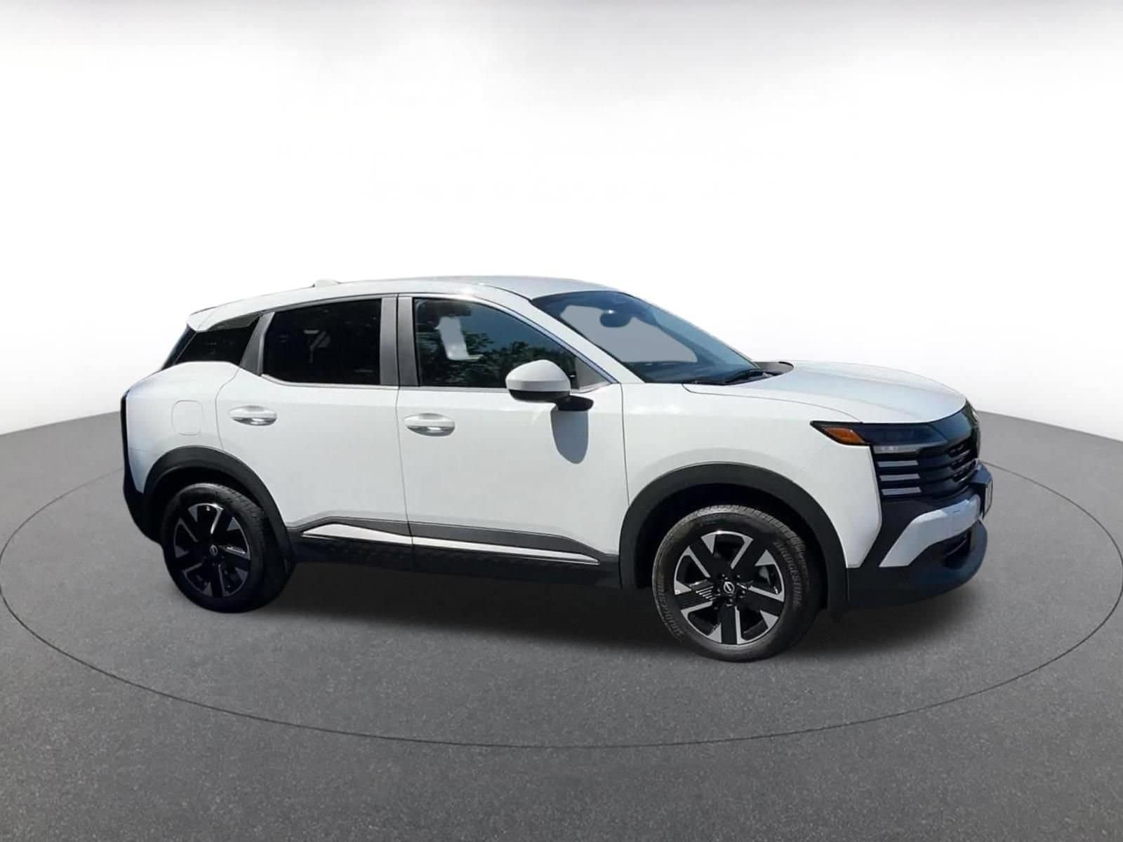 Thumbnail: 2025 Nissan Kicks - 2