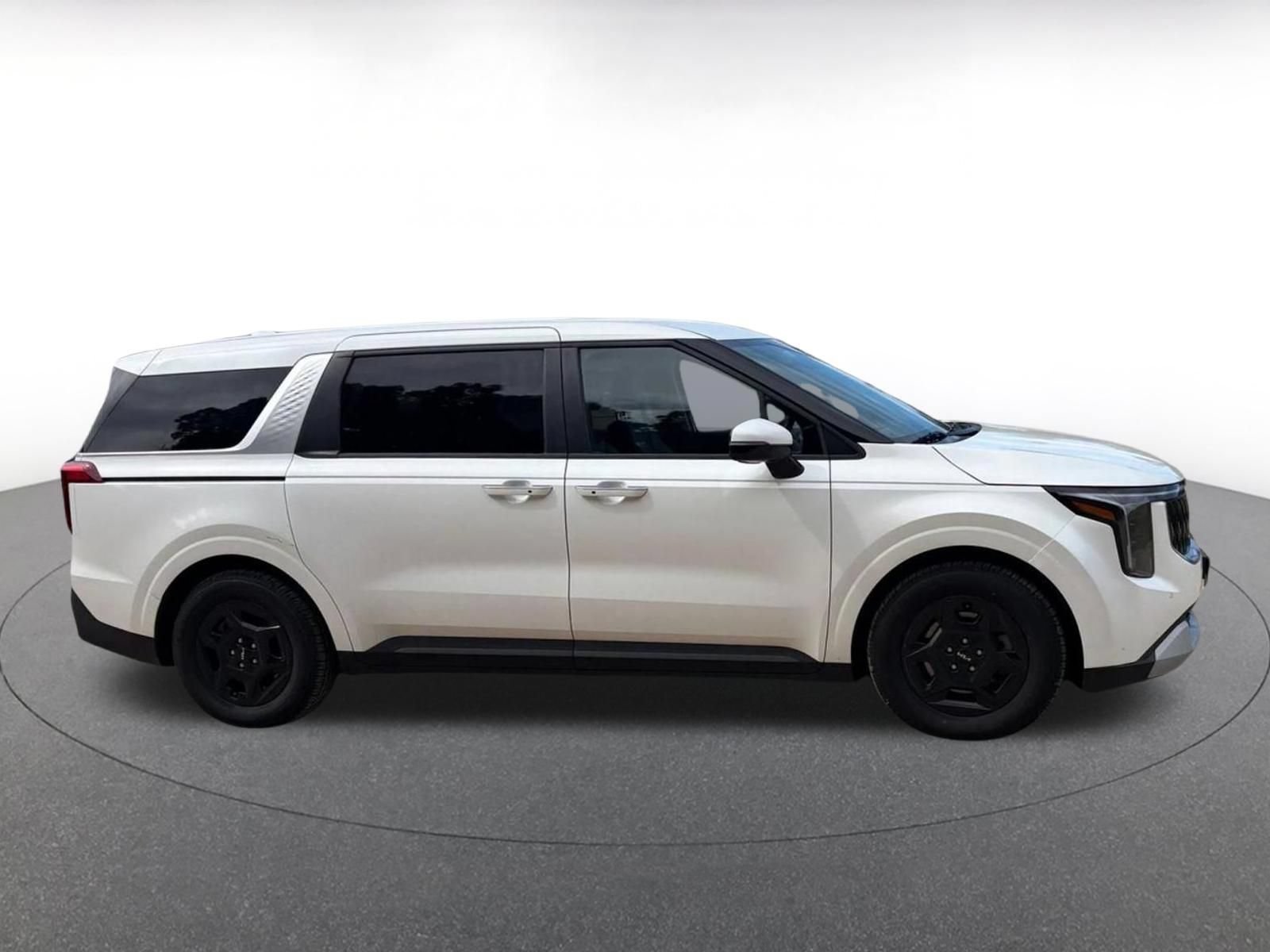 Thumbnail: 2026 Kia Carnival - 18