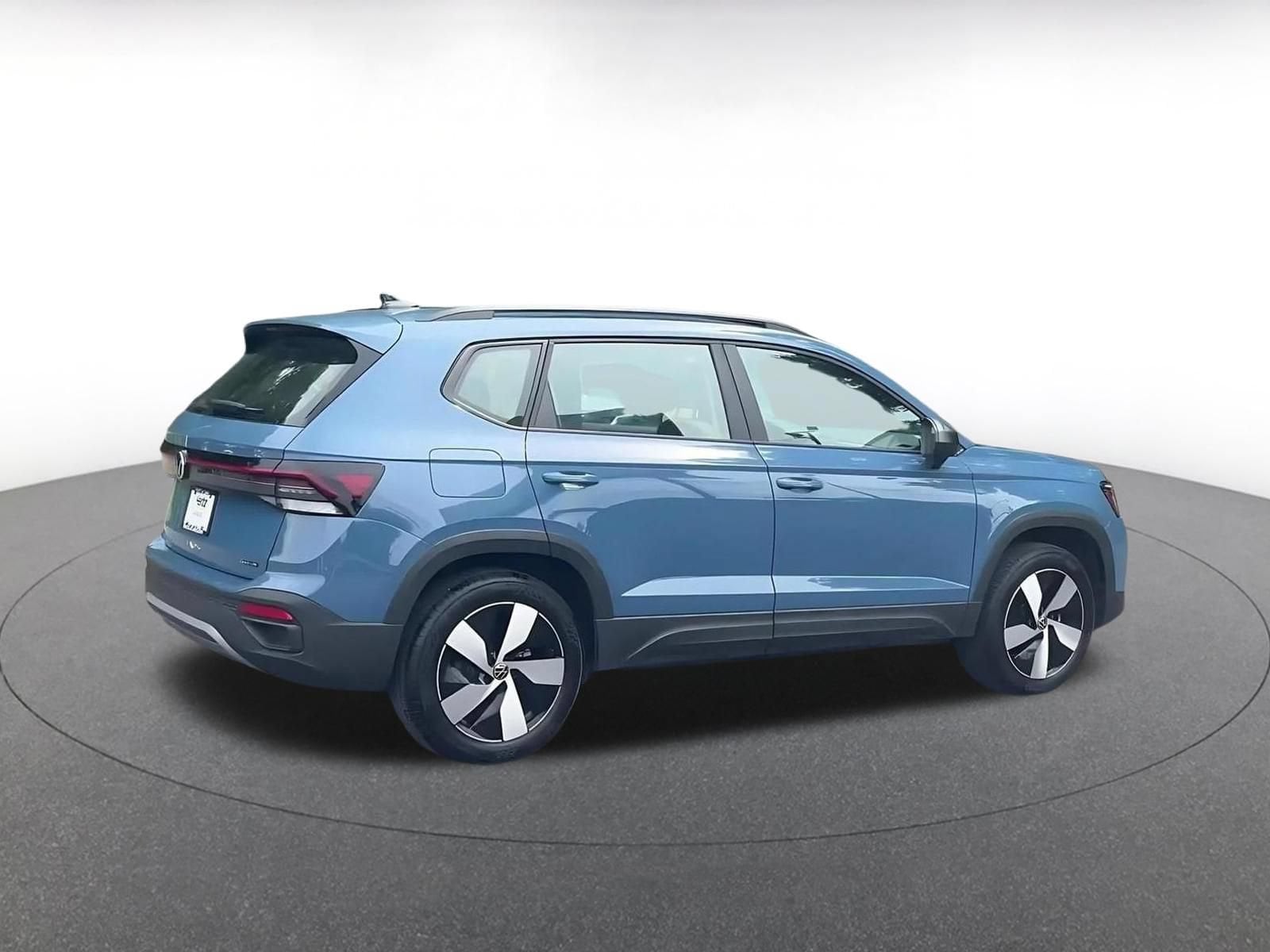 Thumbnail: 2026 Volkswagen Taos - 14
