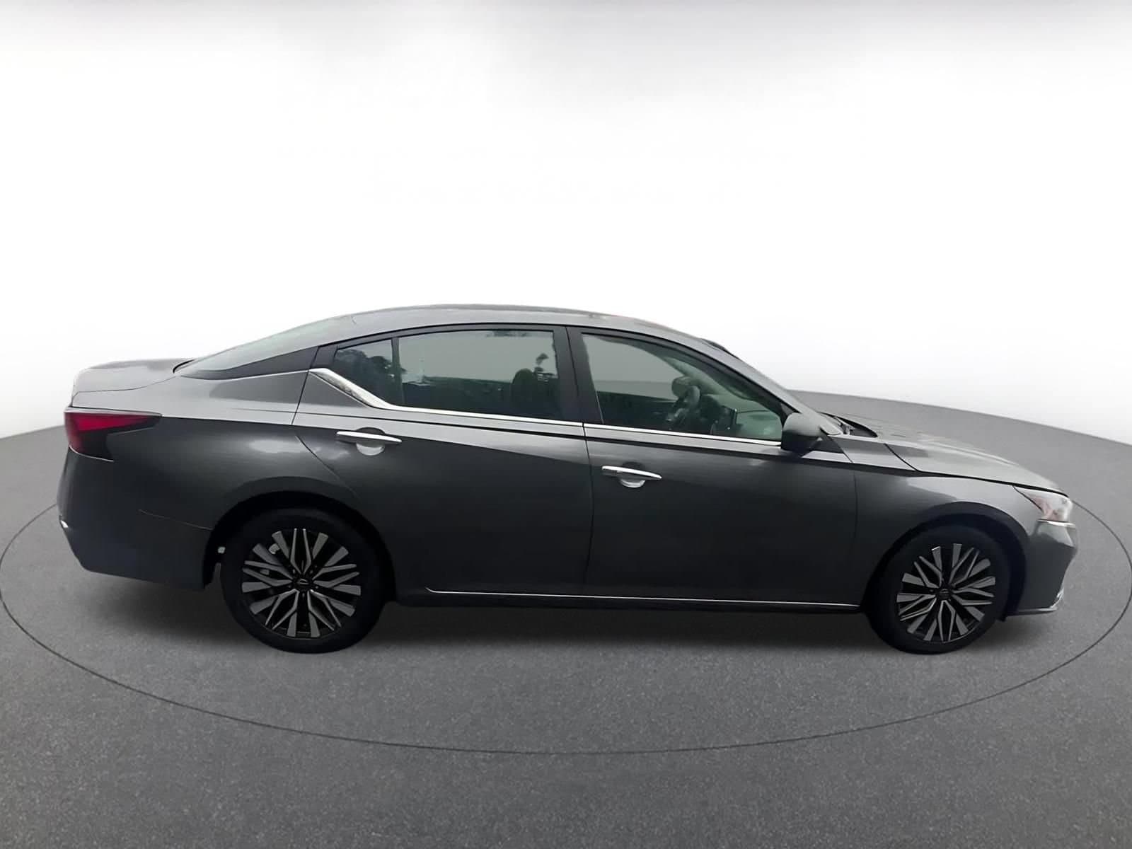 Thumbnail: 2025 Nissan Altima - 15