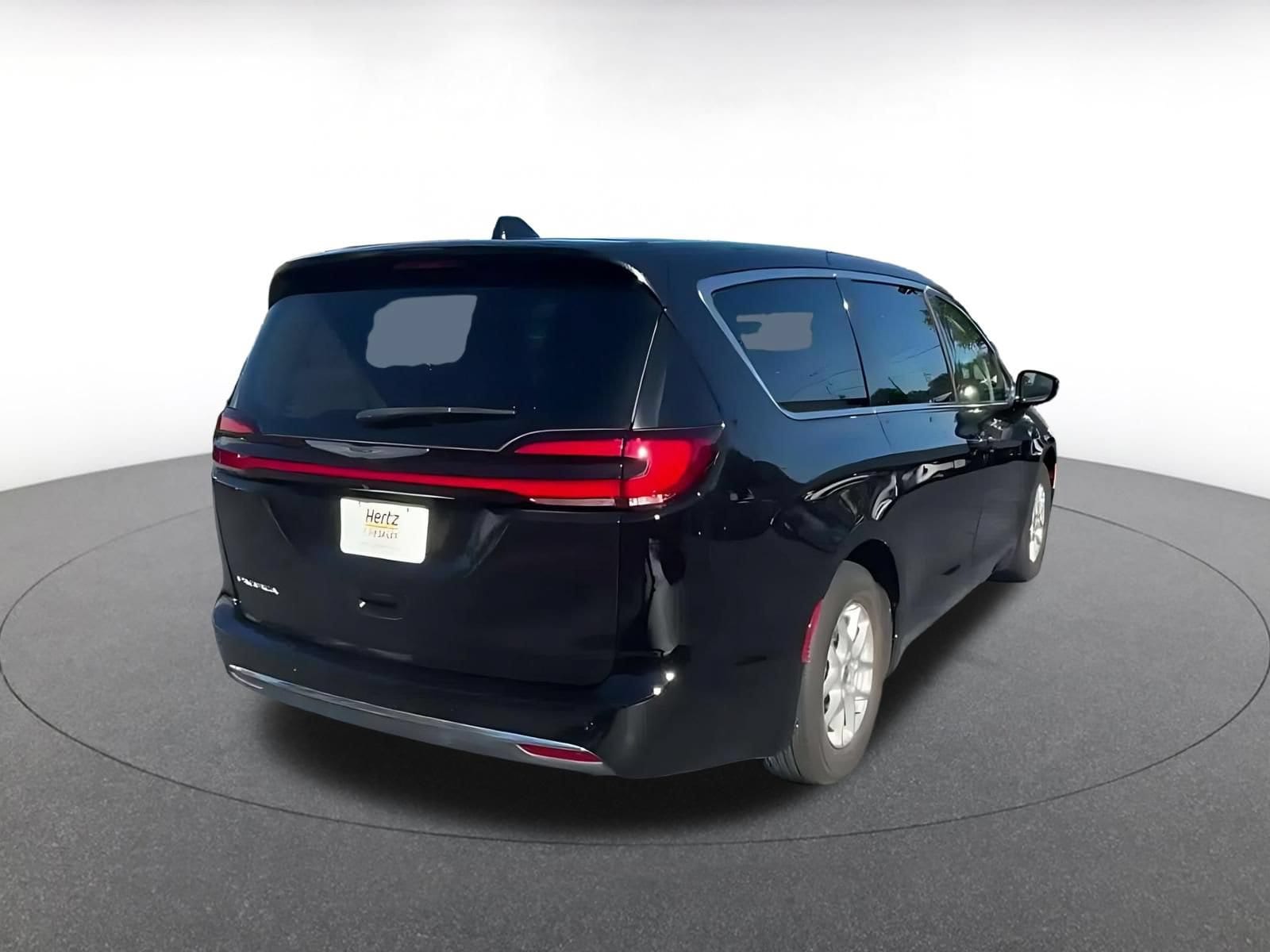 Thumbnail: 2024 Chrysler Pacifica - 12