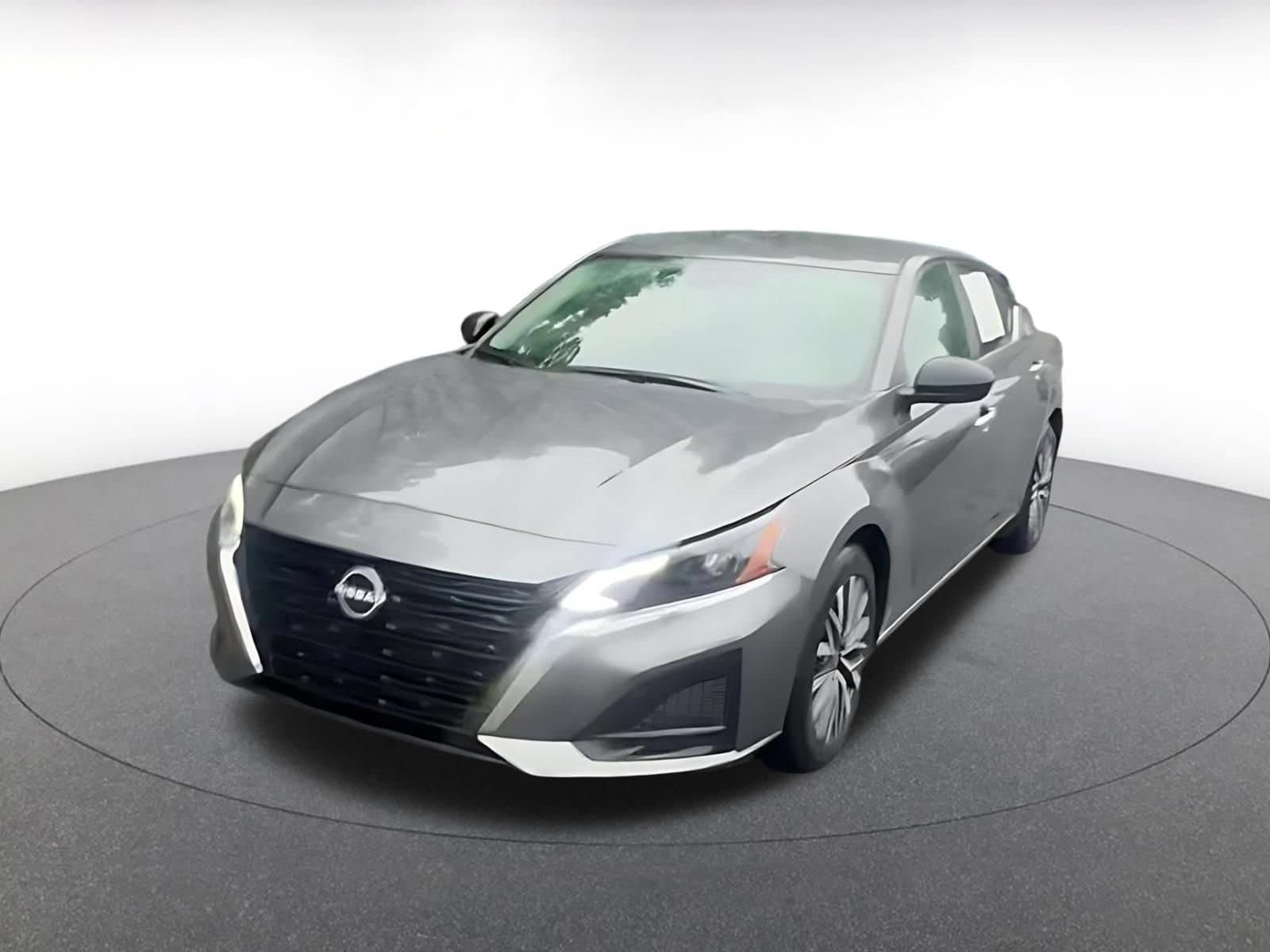 Thumbnail: 2025 Nissan Altima - 6