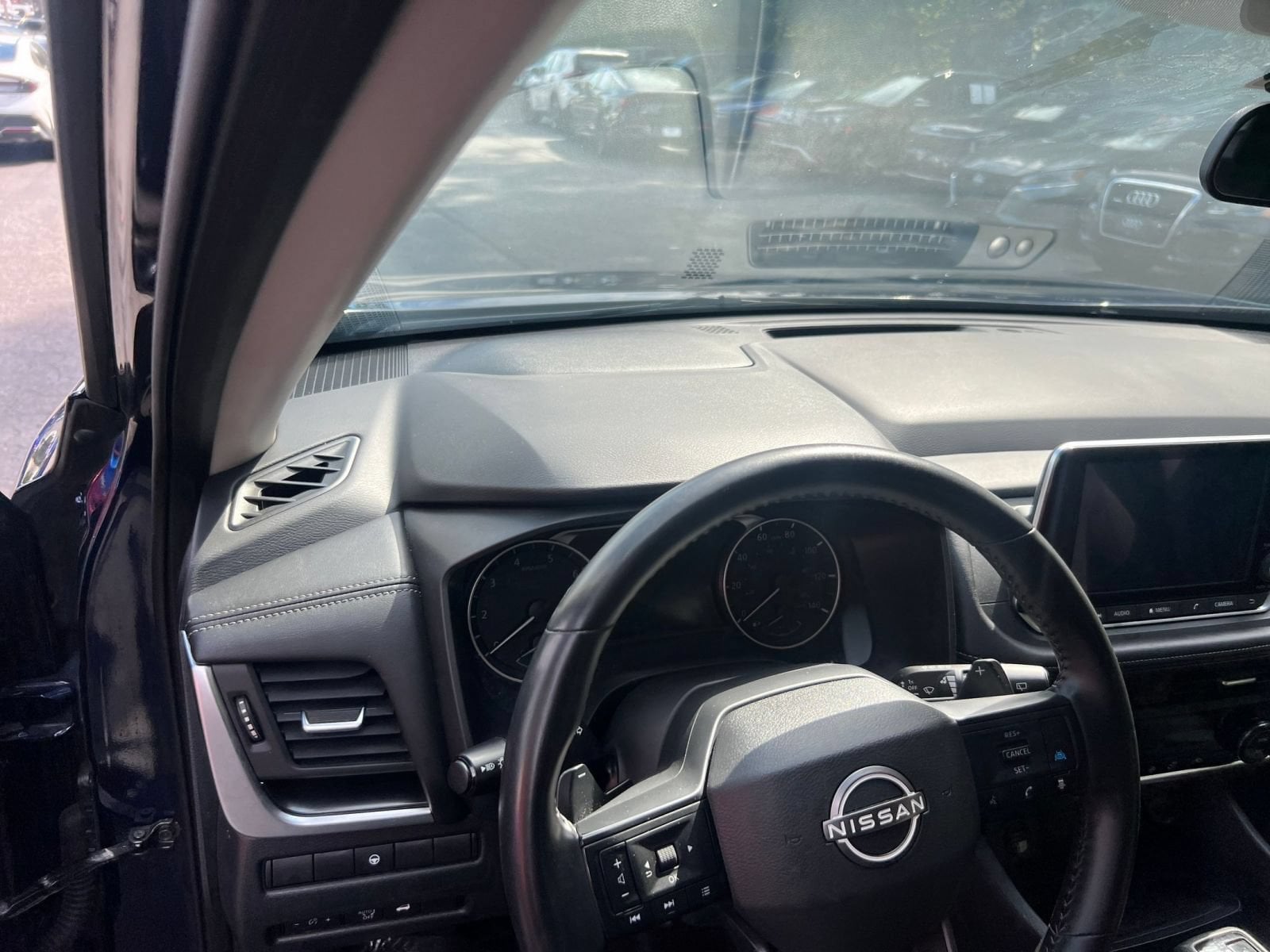 Thumbnail: 2025 Nissan Rogue - 32