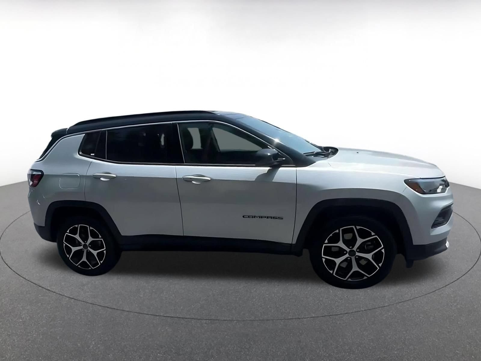 Thumbnail: 2025 Jeep Compass - 15