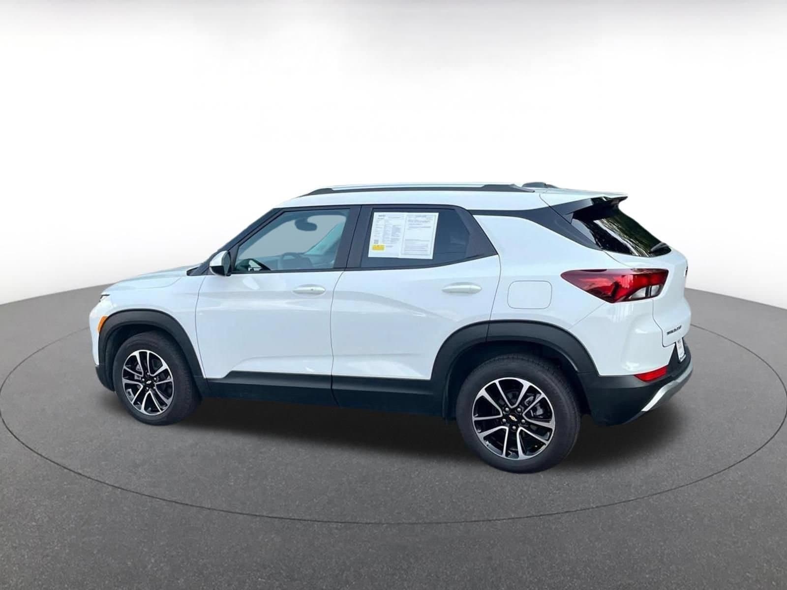 Thumbnail: 2025 Chevrolet TrailBlazer - 9