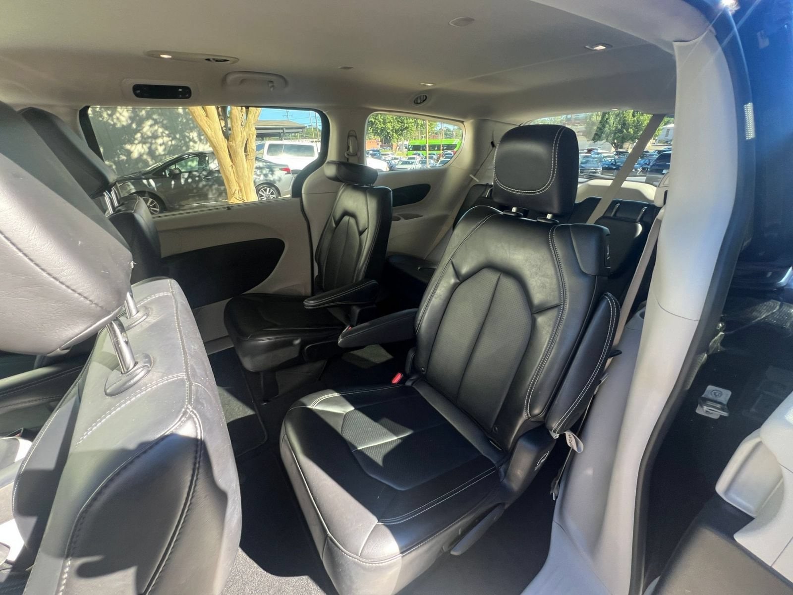 Thumbnail: 2024 Chrysler Pacifica - 26
