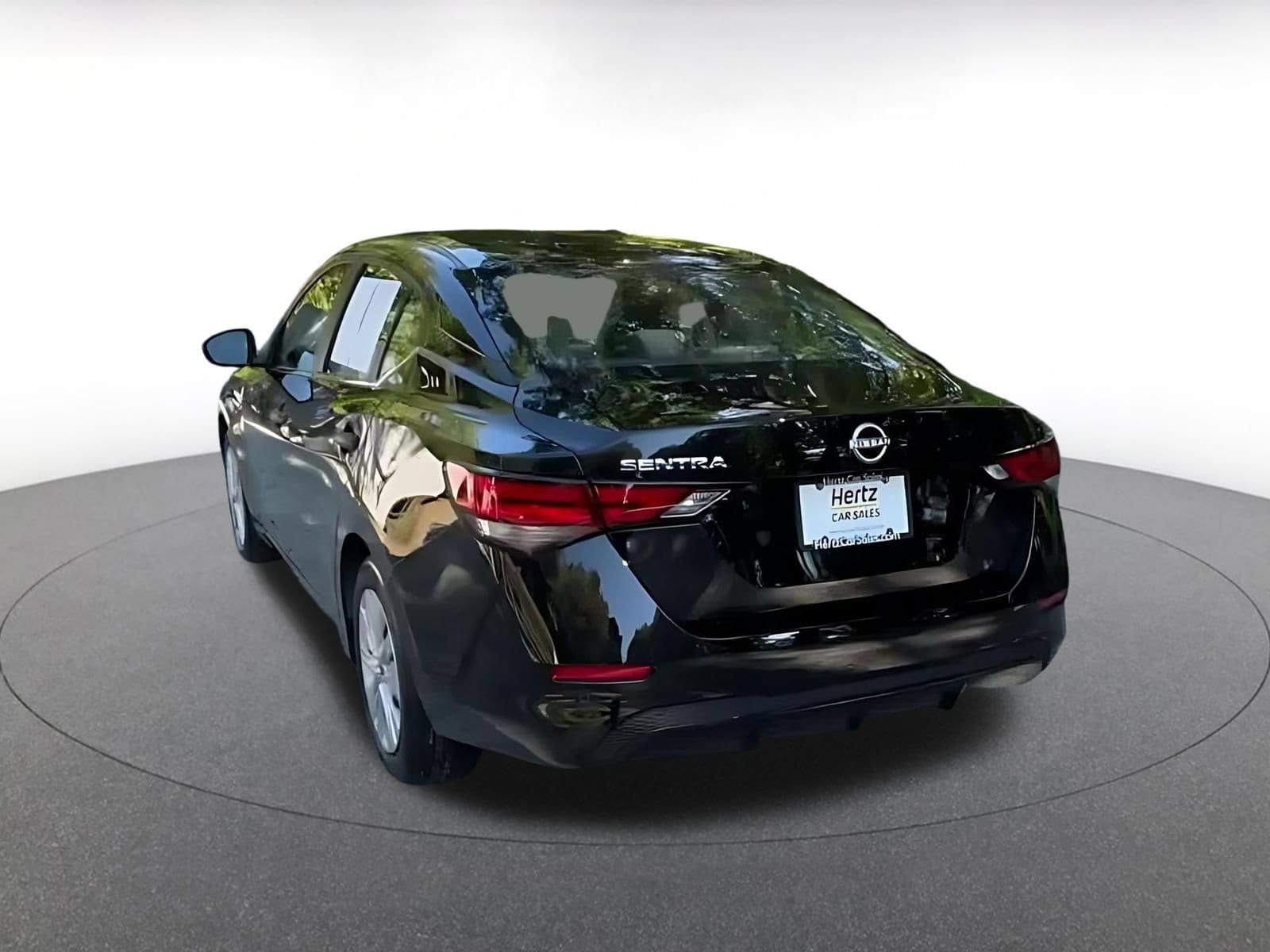 Thumbnail: 2025 Nissan Sentra - 10