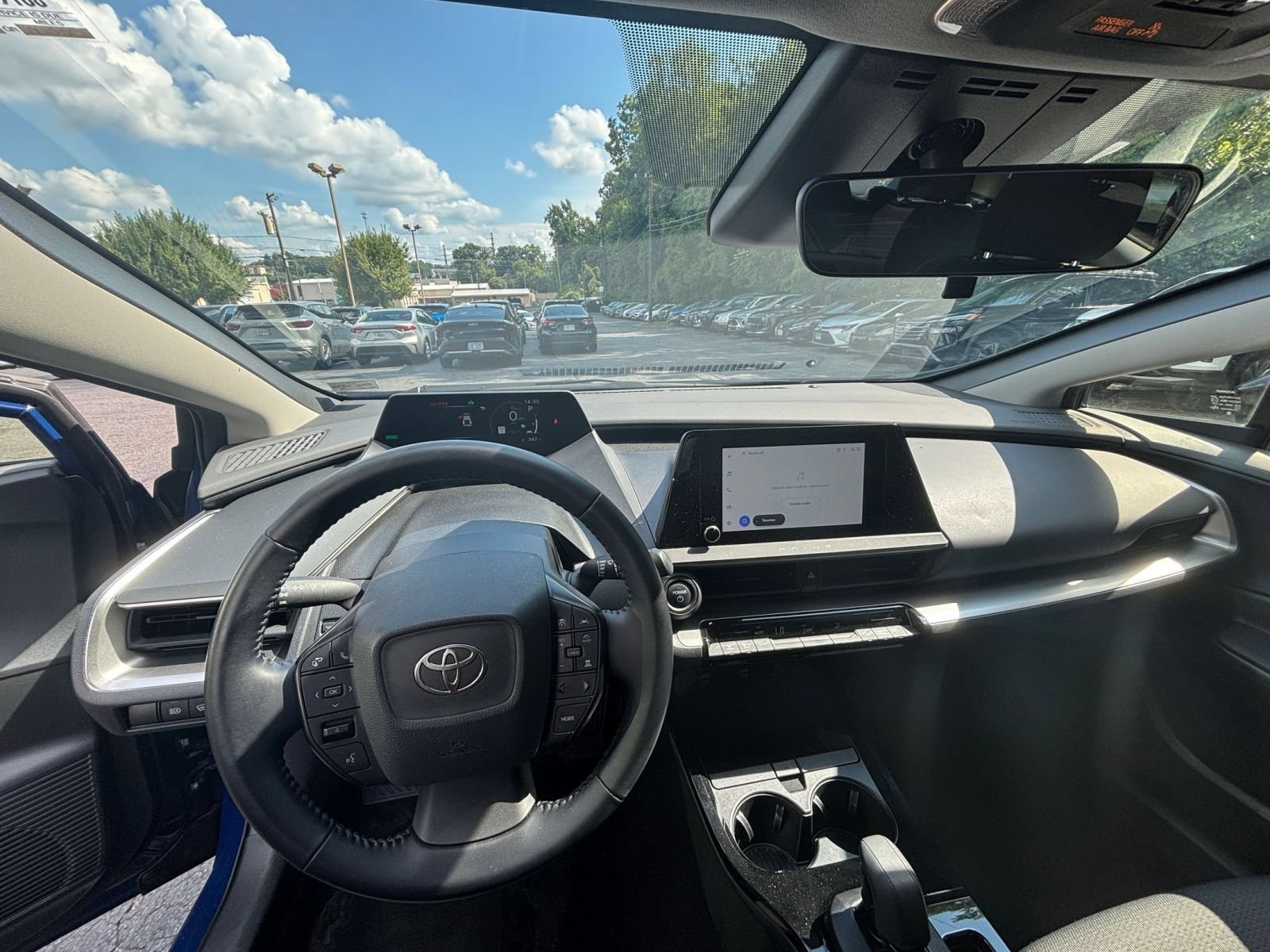 Thumbnail: 2025 Toyota Prius - 27