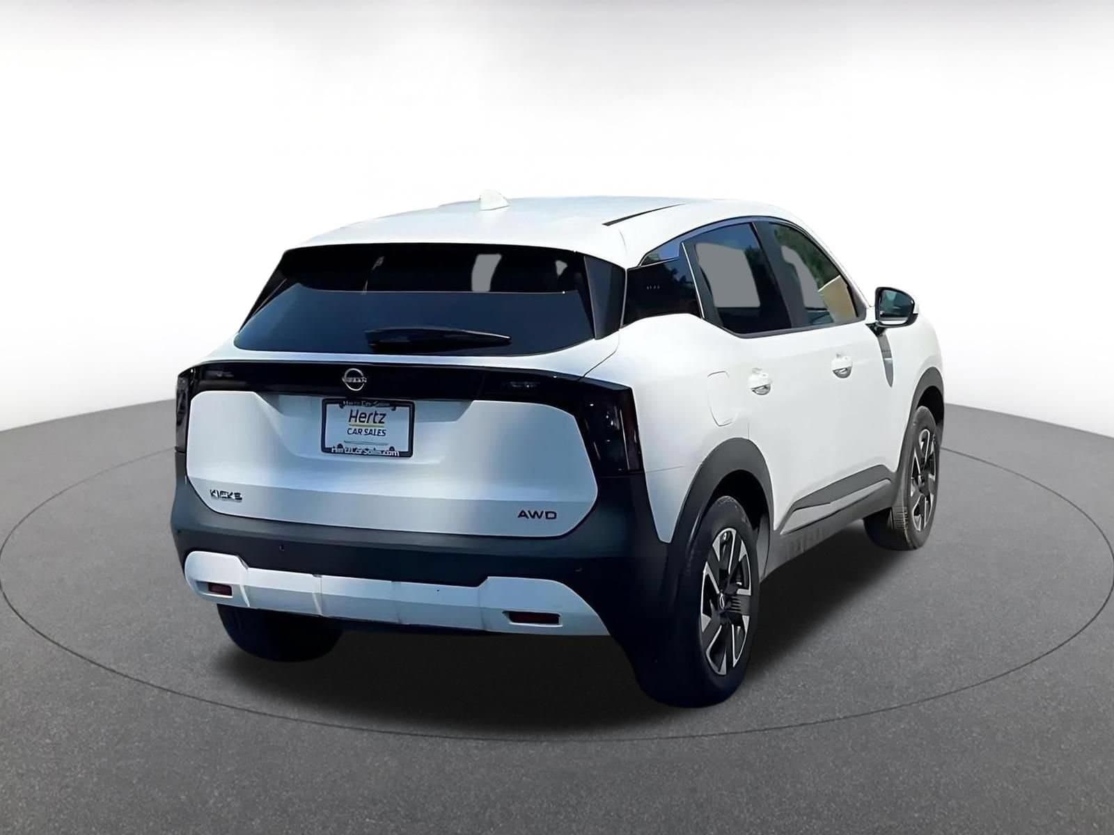 Thumbnail: 2025 Nissan Kicks - 14