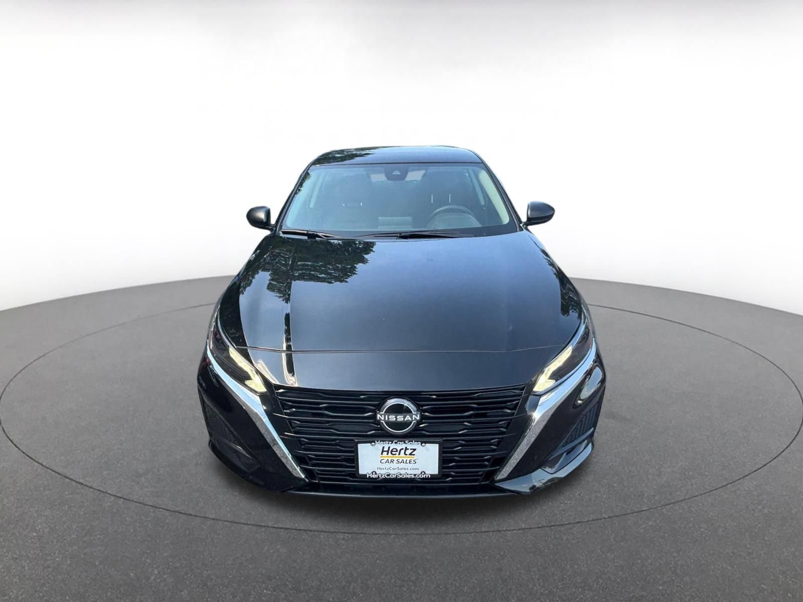 Thumbnail: 2025 Nissan Altima - 24
