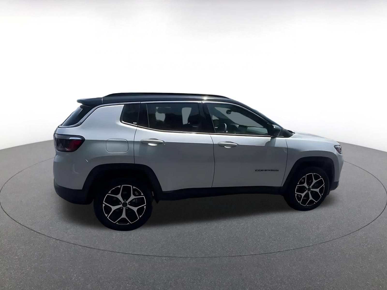 Thumbnail: 2025 Jeep Compass - 14