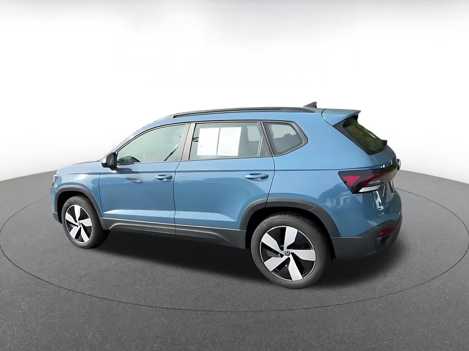 Thumbnail: 2026 Volkswagen Taos - 9