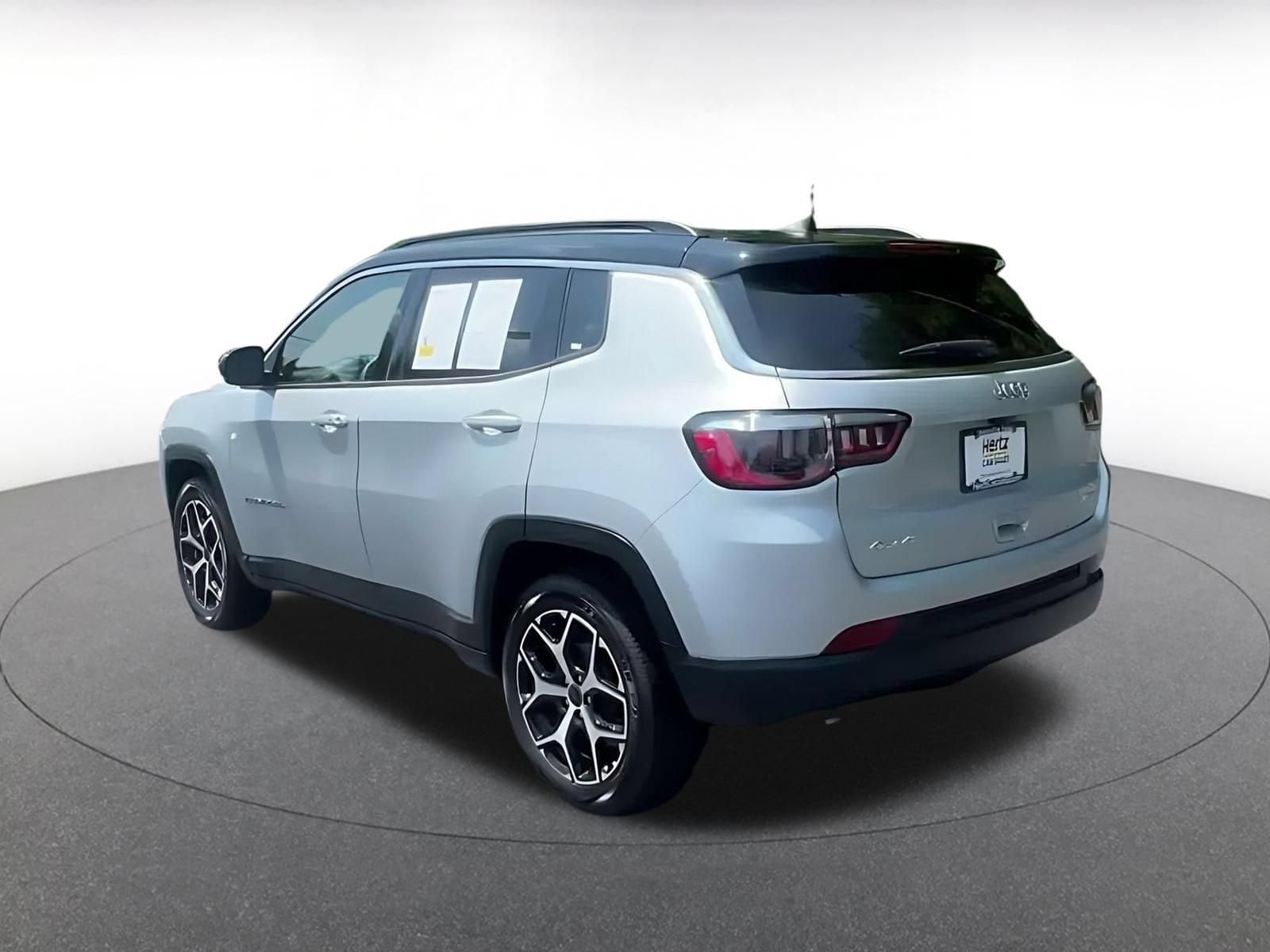 Thumbnail: 2025 Jeep Compass - 9