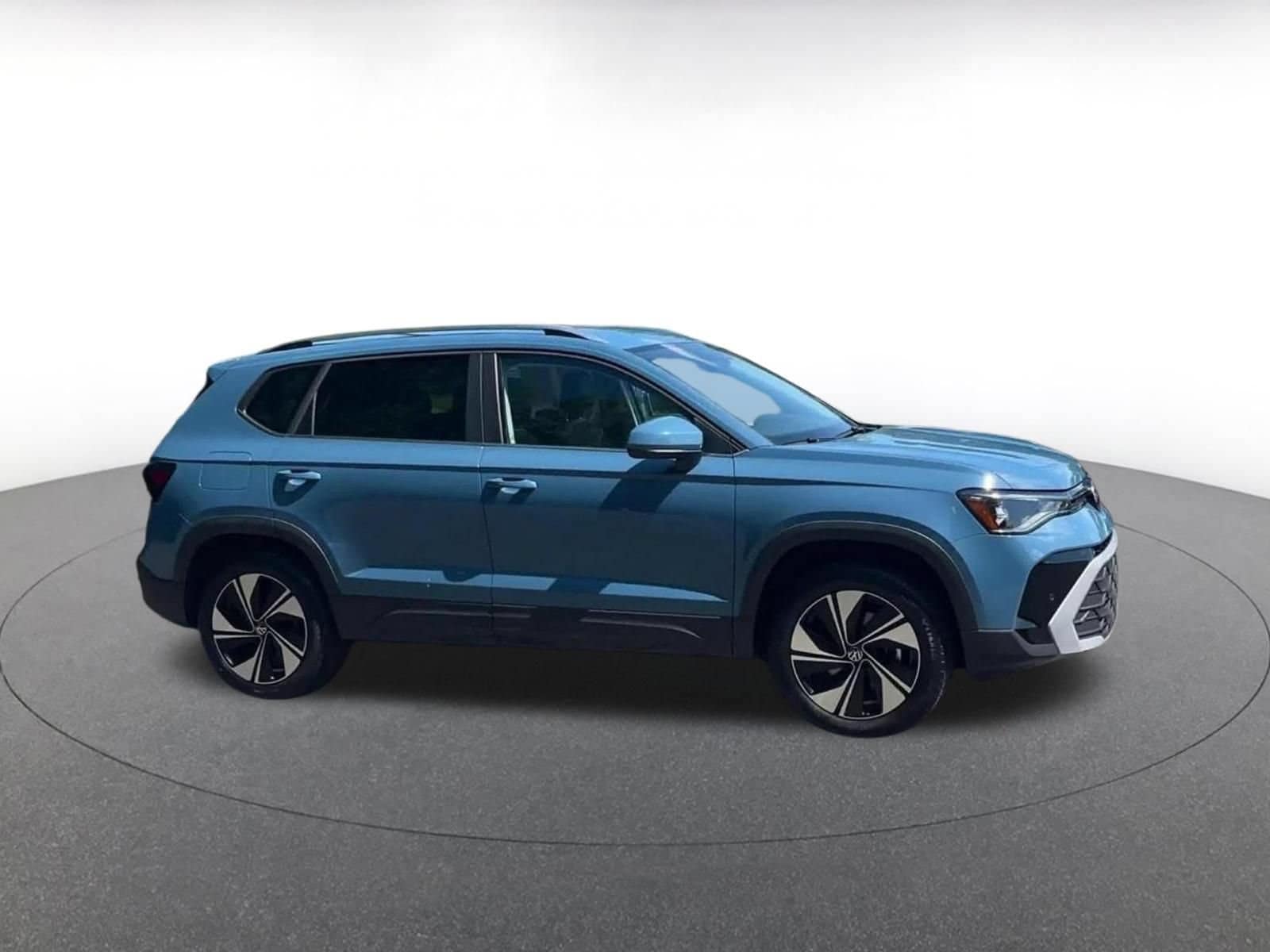 Thumbnail: 2026 Volkswagen Taos - 2