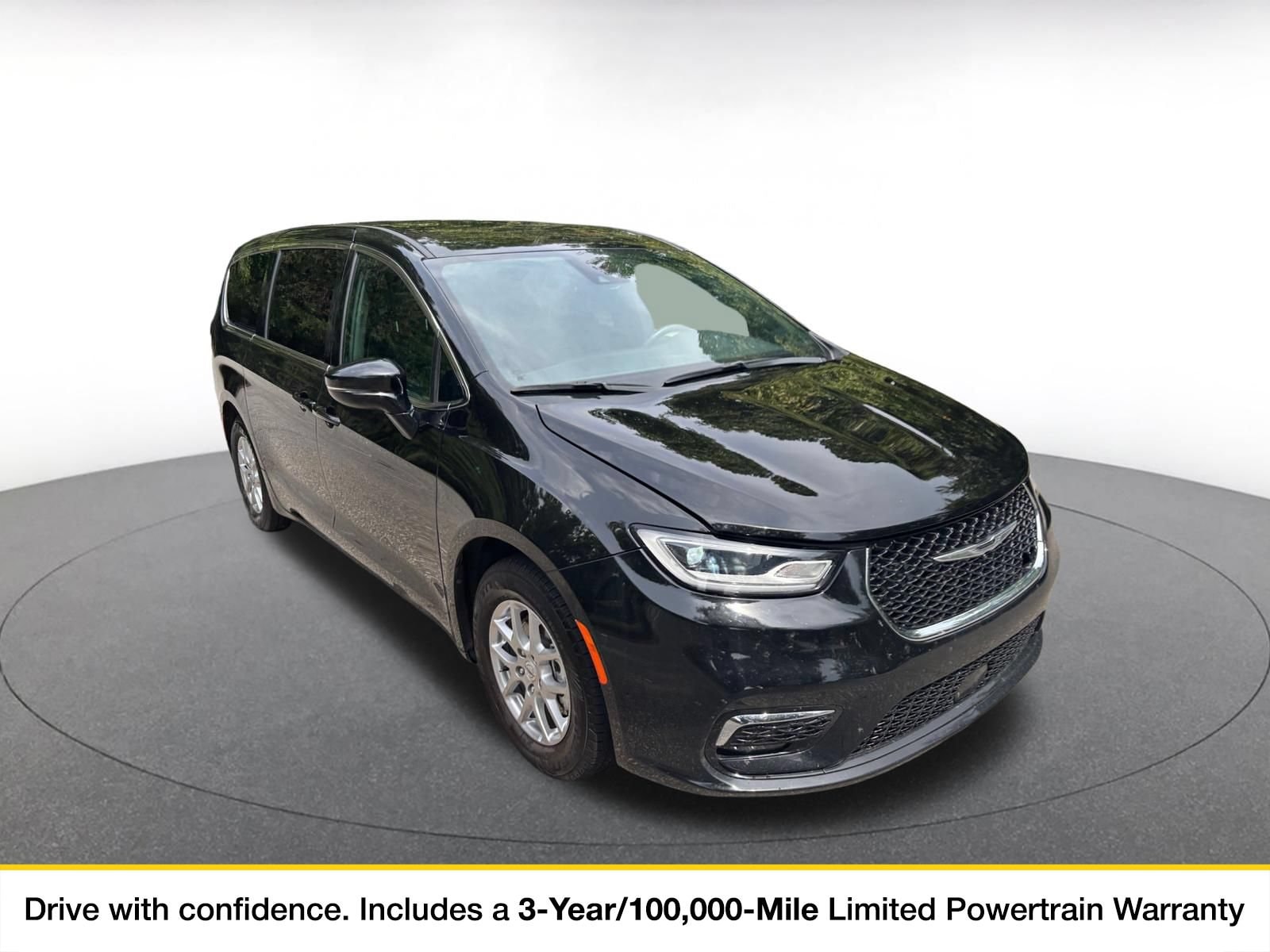Thumbnail: 2025 Chrysler Pacifica - 1