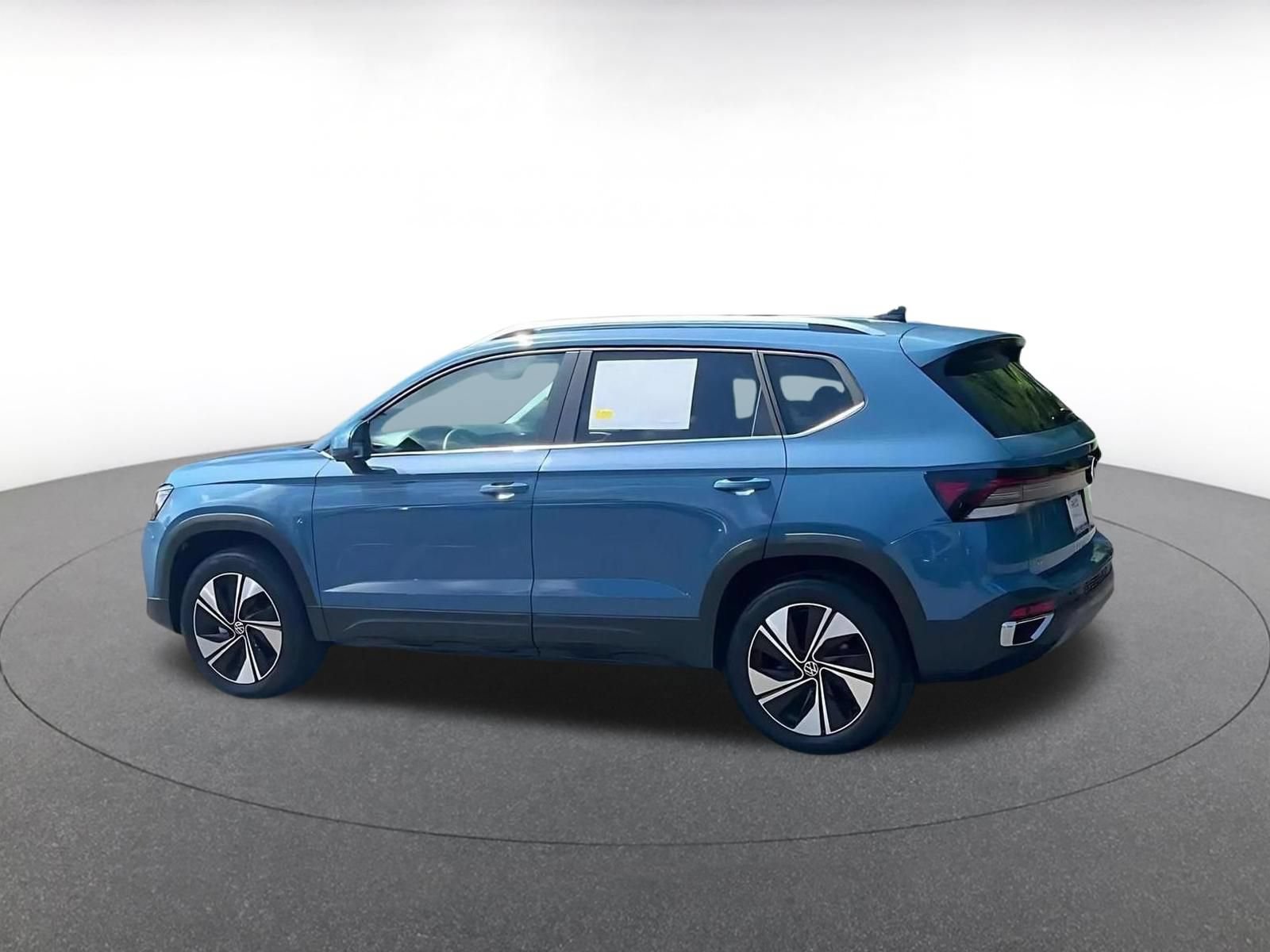 Thumbnail: 2026 Volkswagen Taos - 9