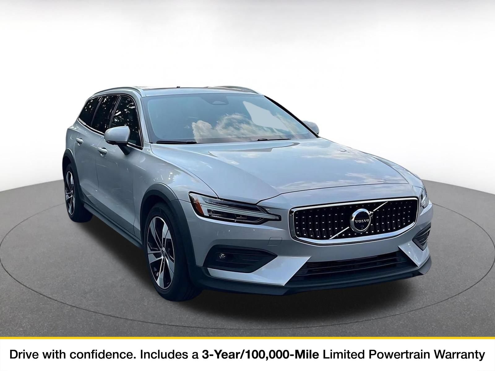 2025 Volvo V60 Cross Country